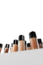 Studio Radiance Serum-Powered Foundation