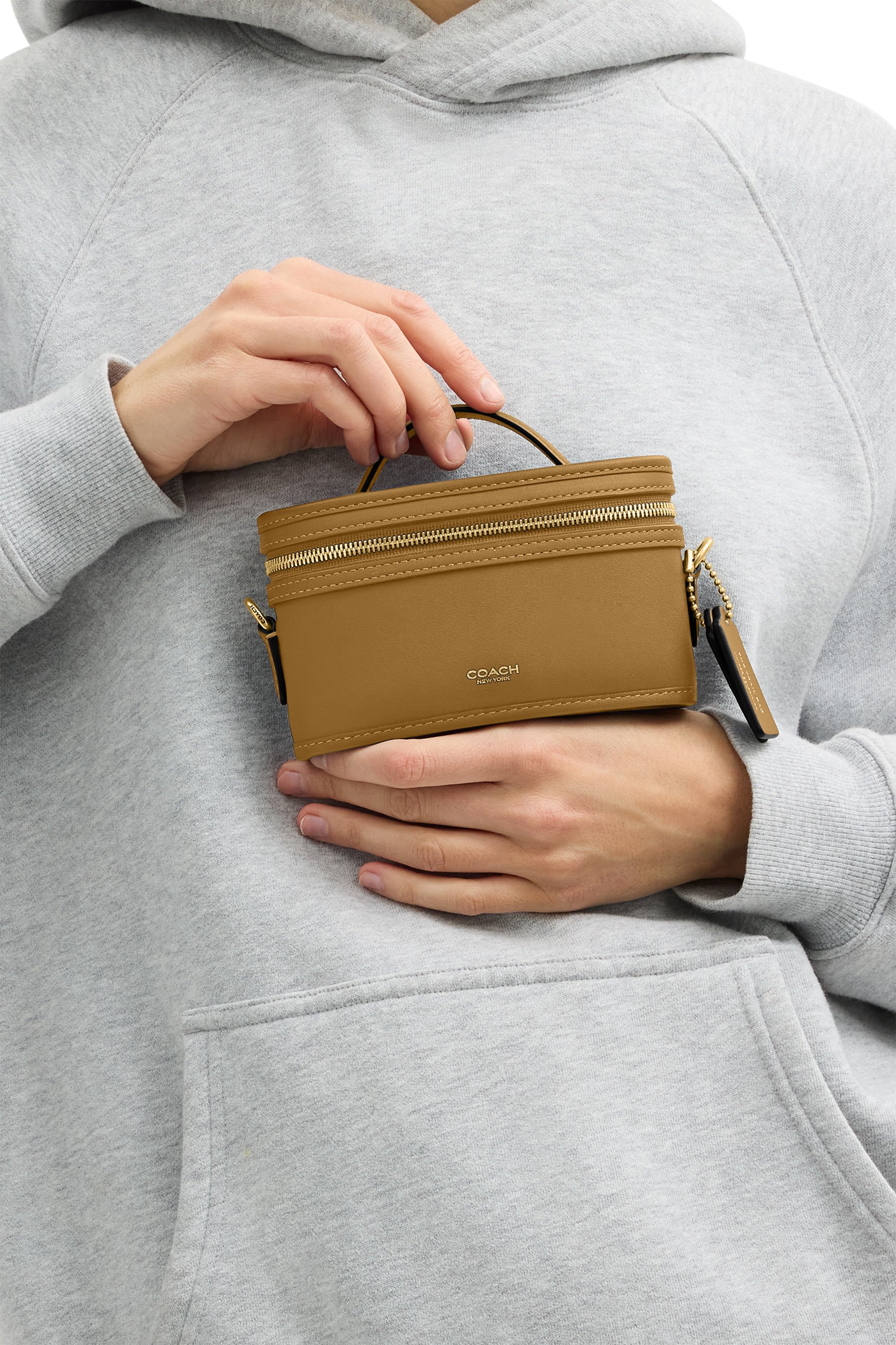 Glovetanned Leather Trail Bag 15