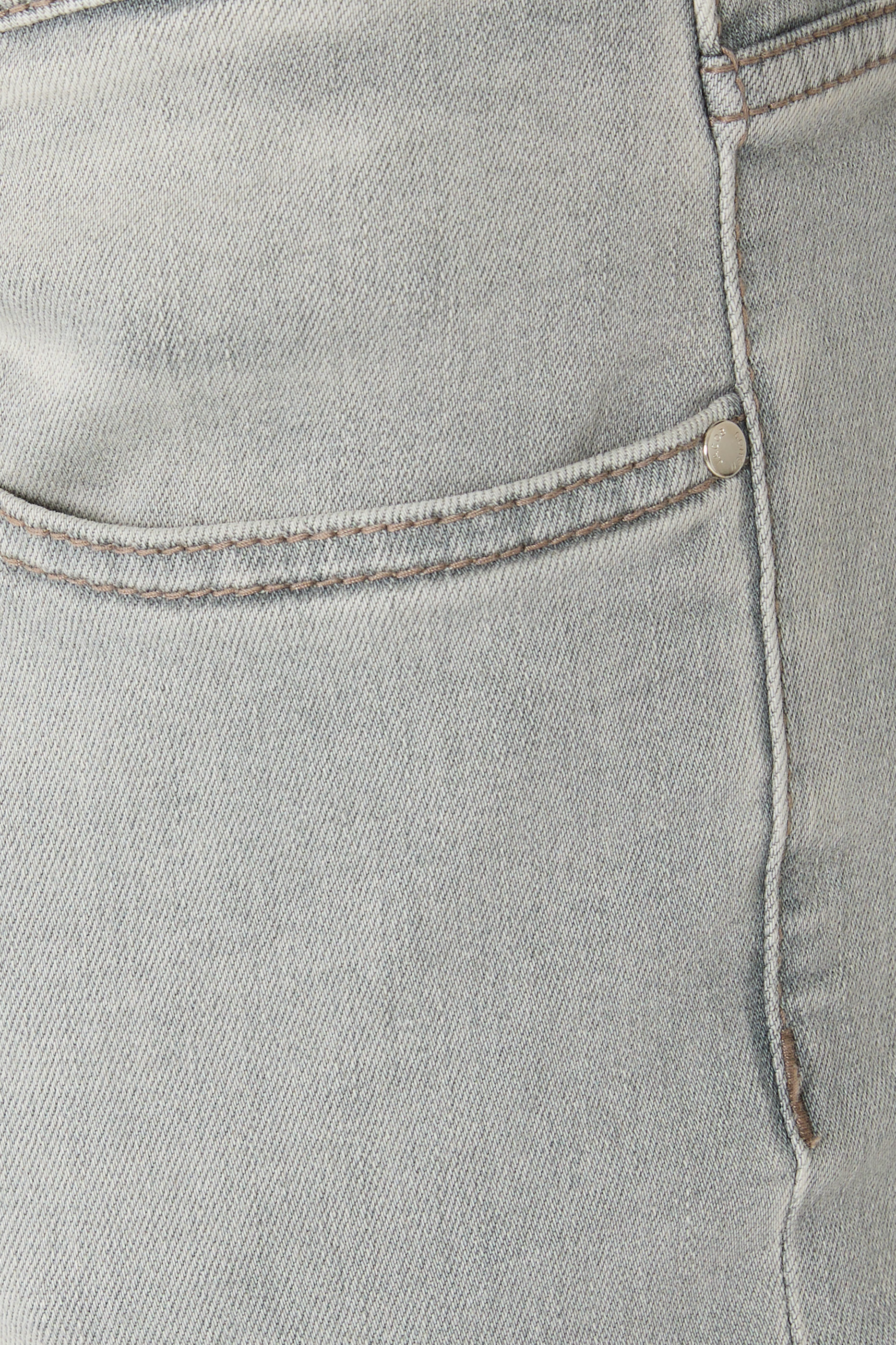 5-Pocket Straight-Leg Jeans