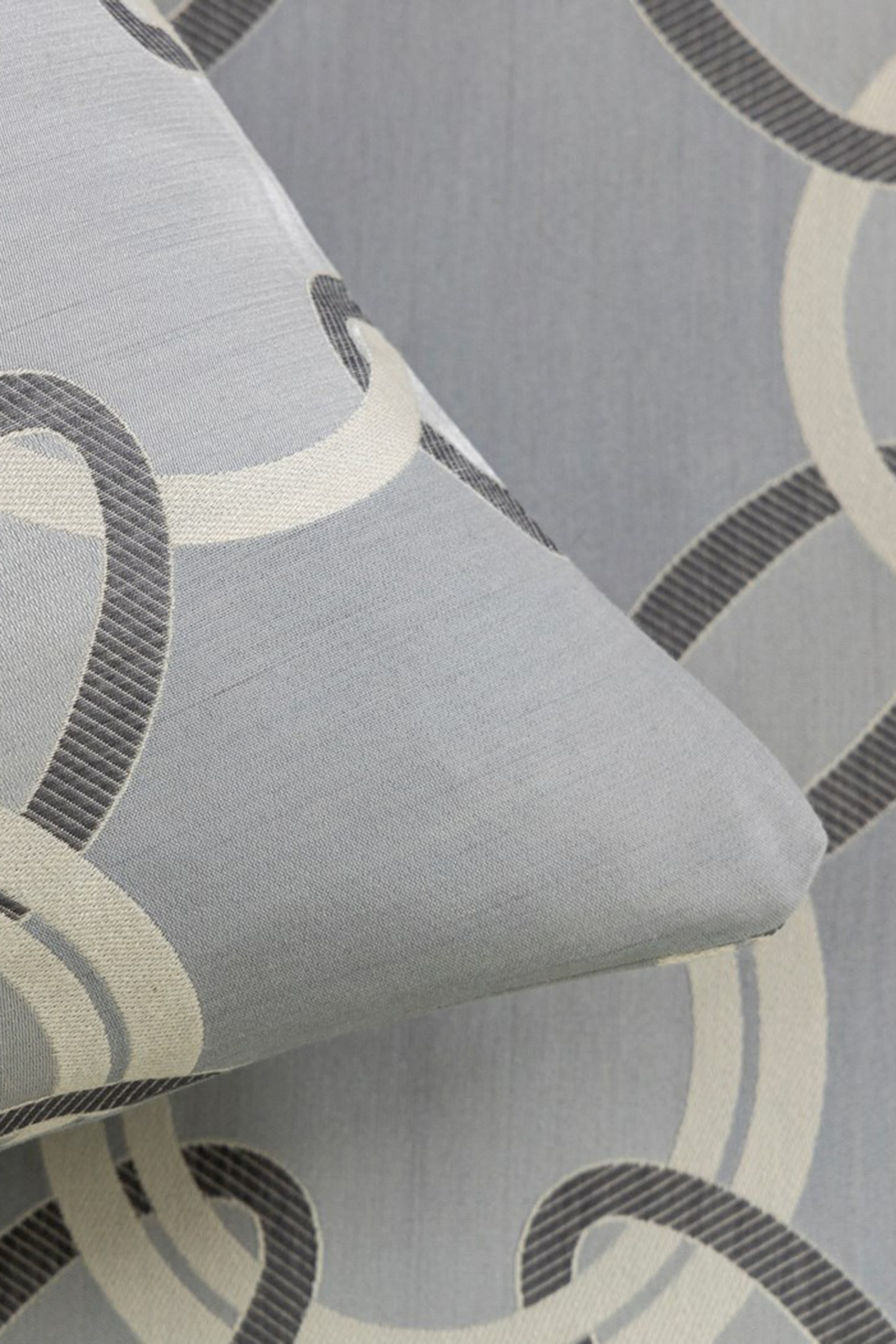 Luxury Chains Decorative Pillow