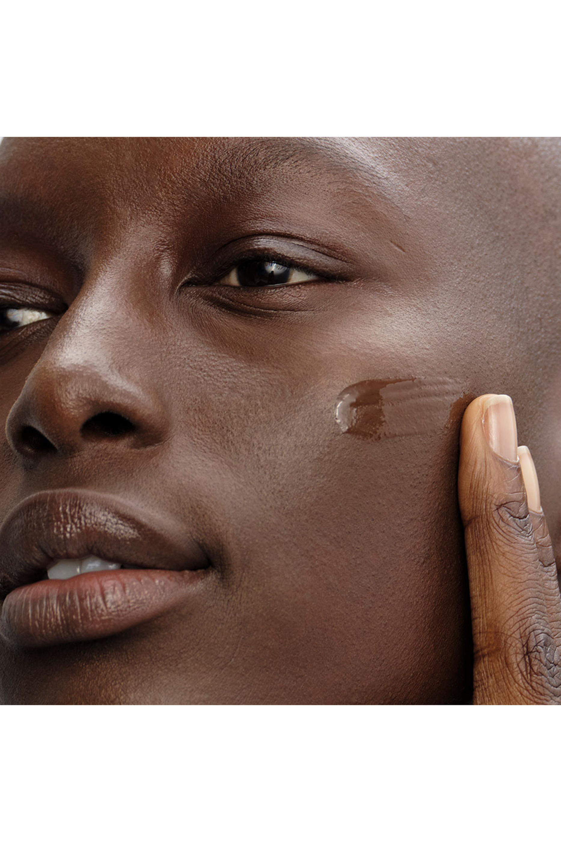 Reveal Skin Optimising Foundation