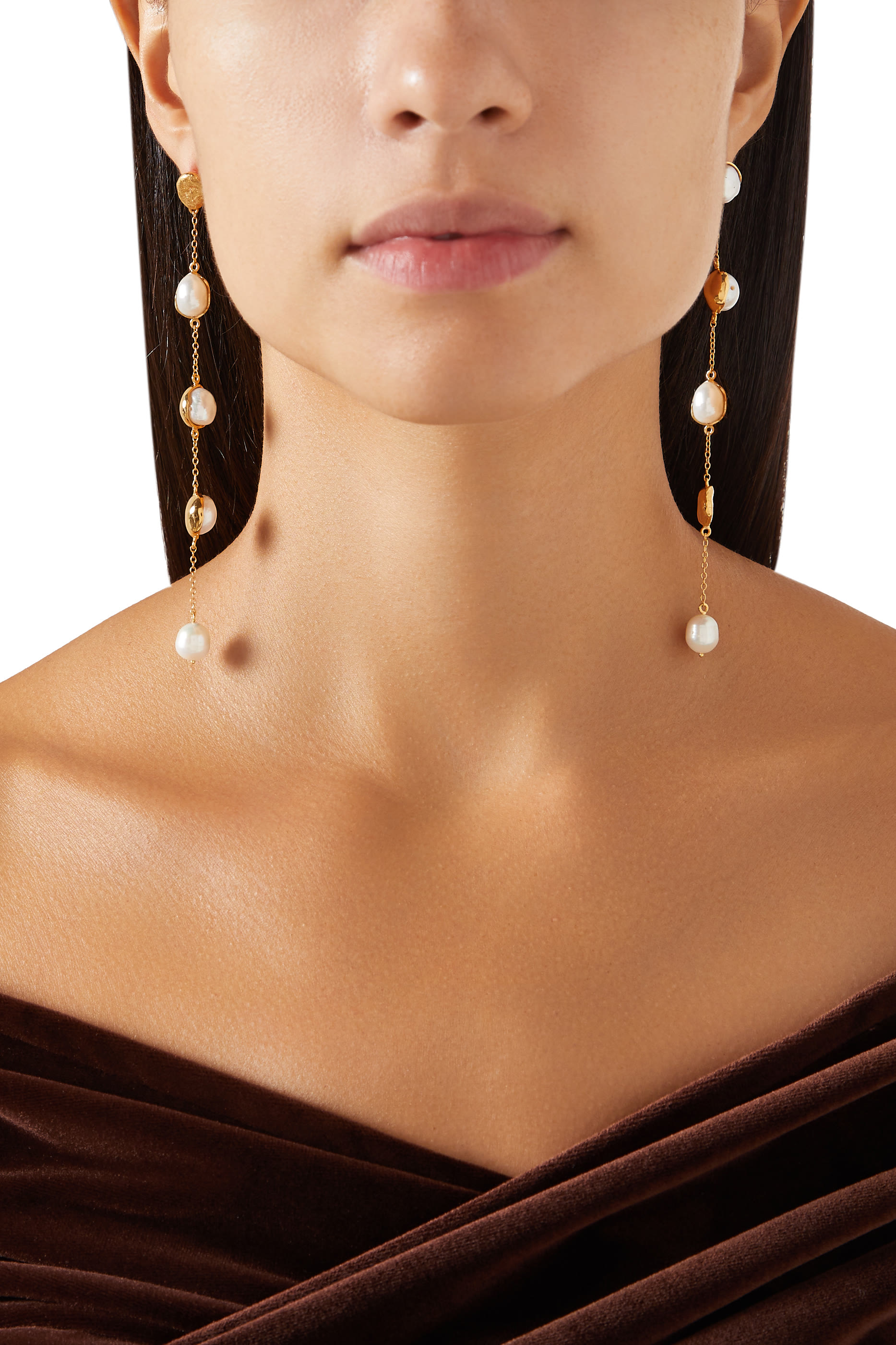 Dangling Chain Pearl Earrings