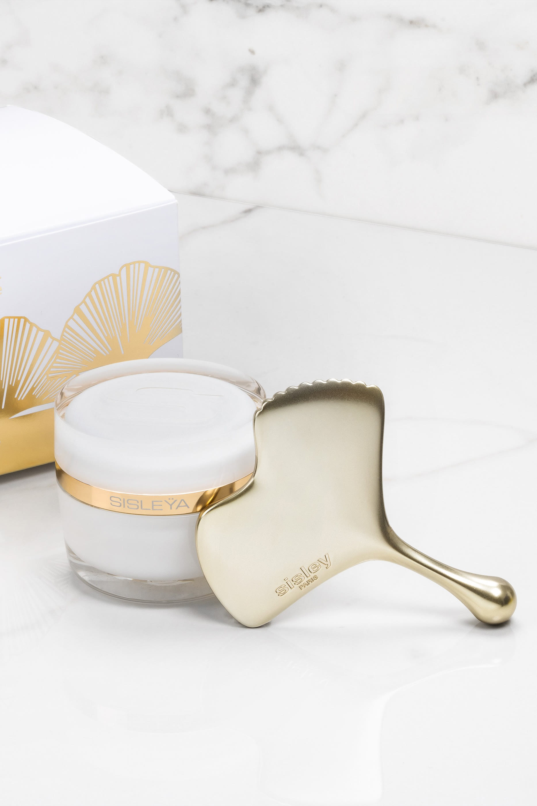 Sisleÿa L'Intégral Anti-Age & Ginkgo Gua Sha Duo
