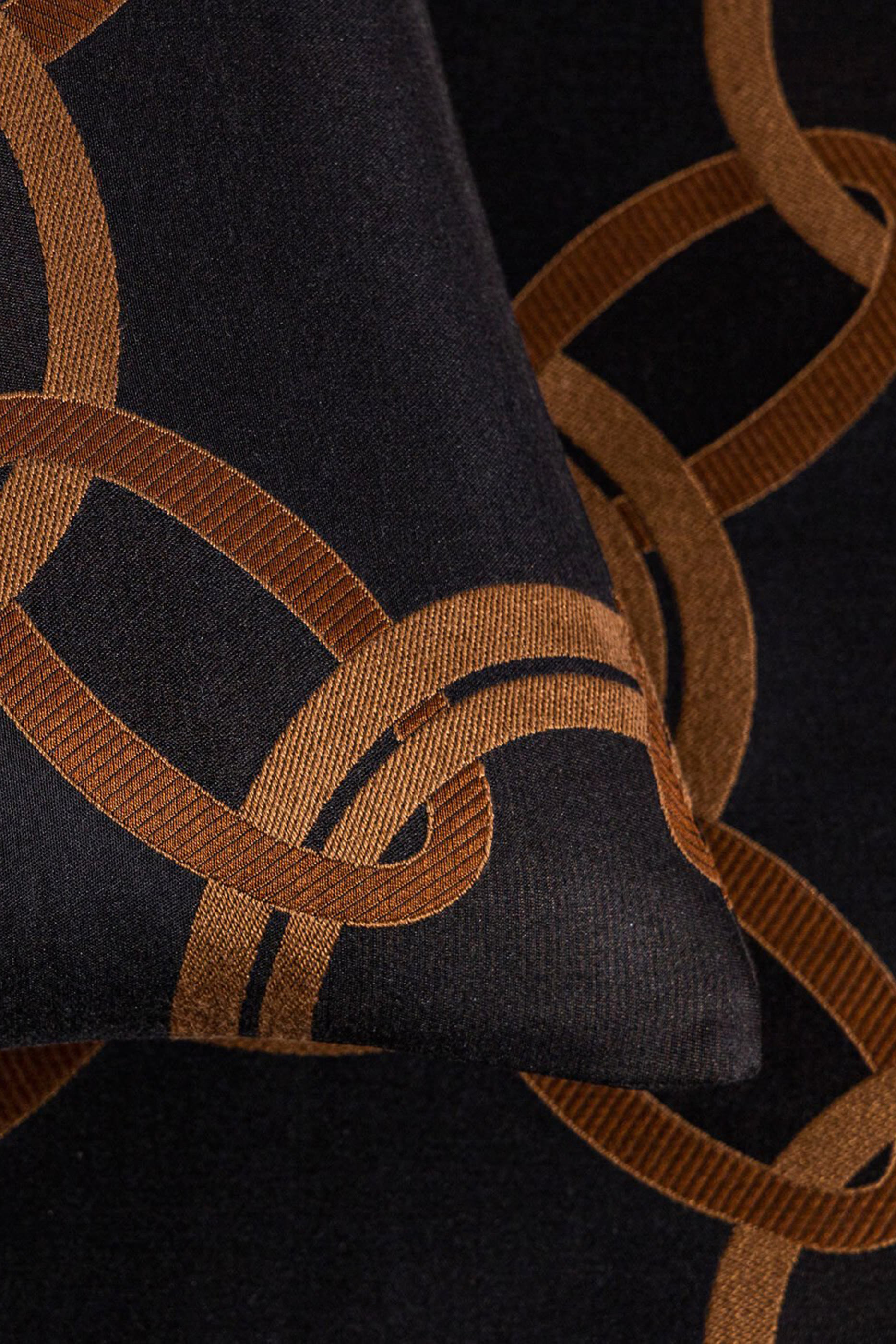 Luxury Chains Decorative Pillow