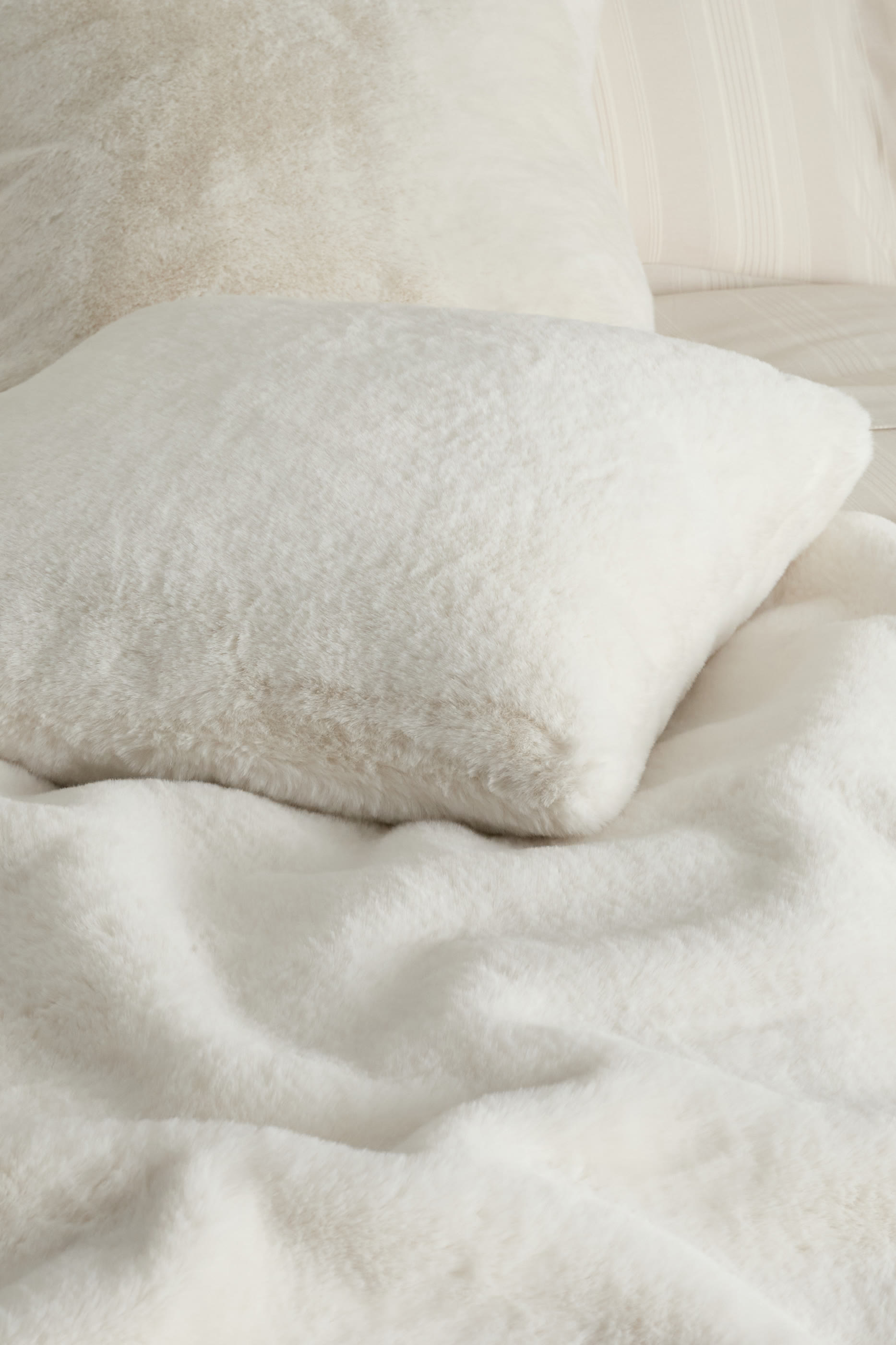 Super Soft Faux Fur Cushion Cover