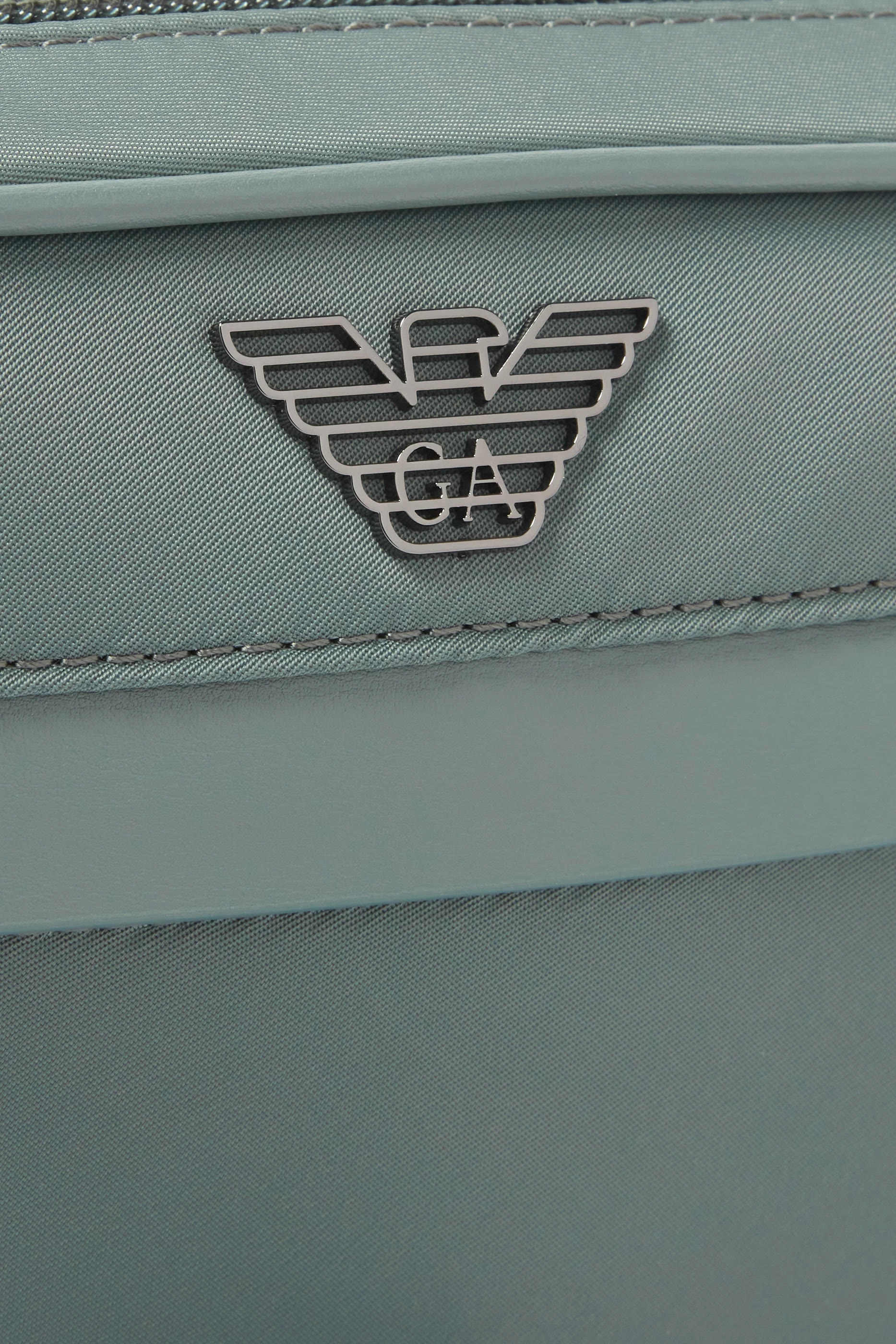 Metal Eagle Logo Nylon Beauty Case