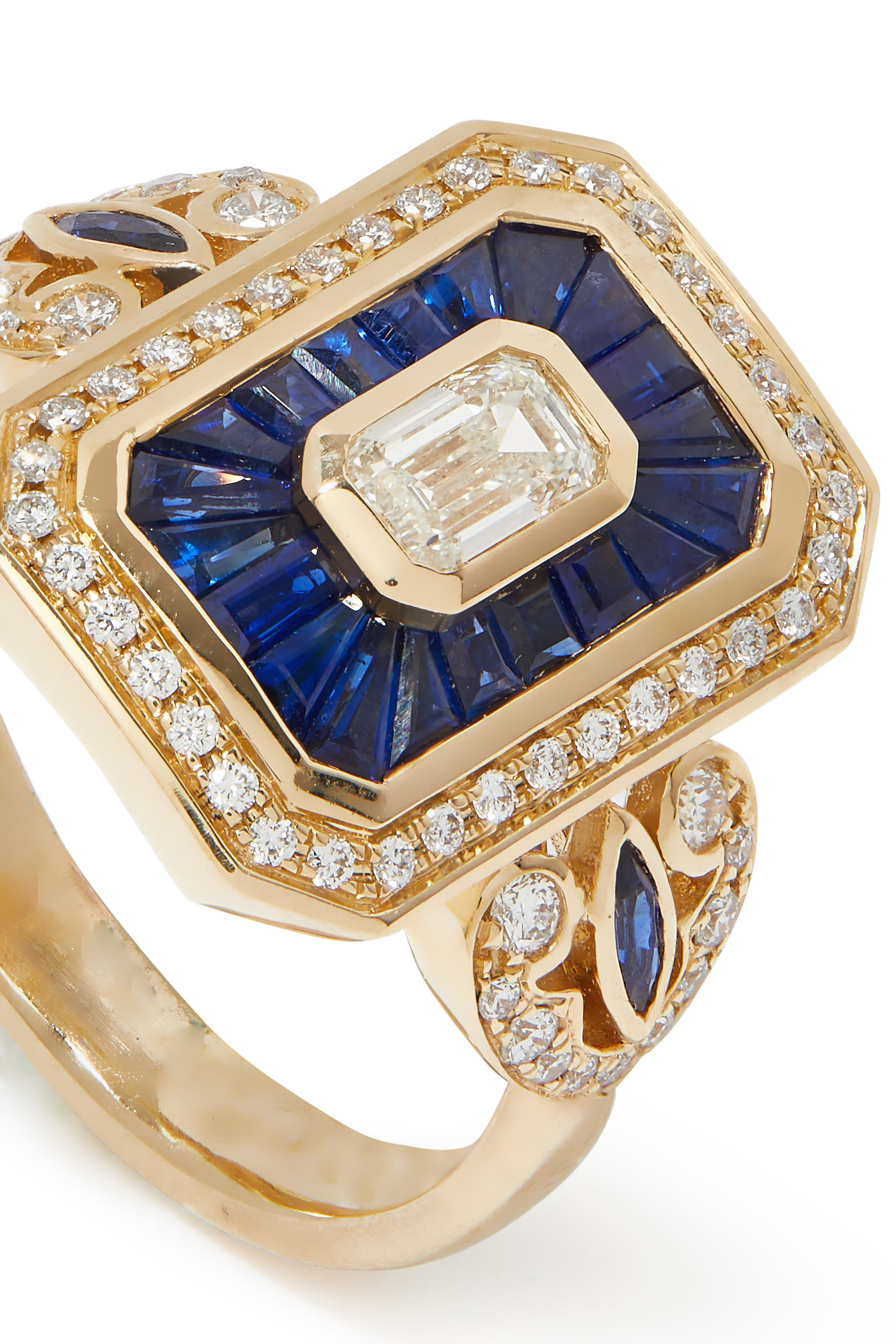 Royale Ring, 18k Yellow Gold with Blue Sapphire & Diamonds