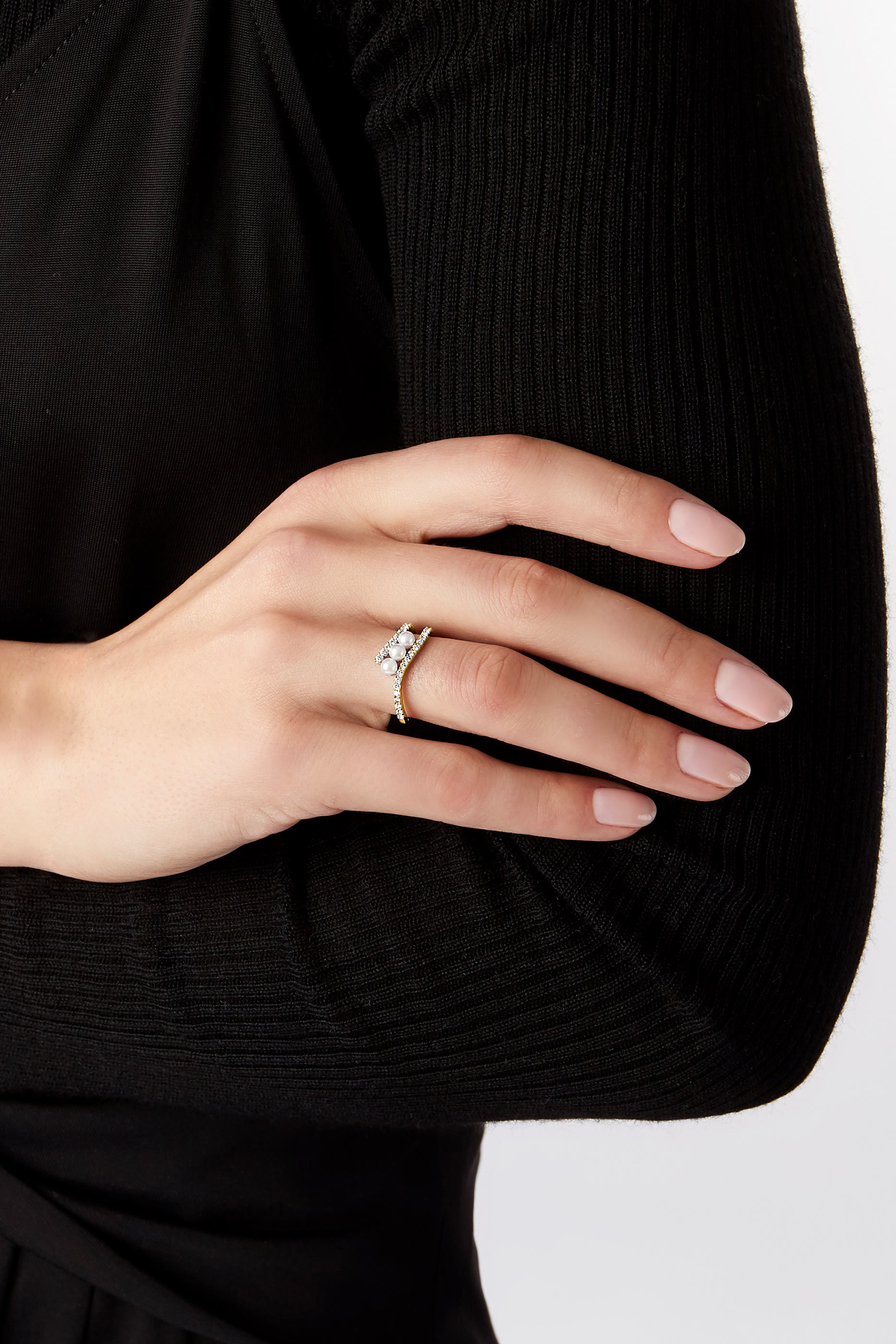 Sleek Ring, 18k Yellow Gold, Diamonds & Akoya Pearls