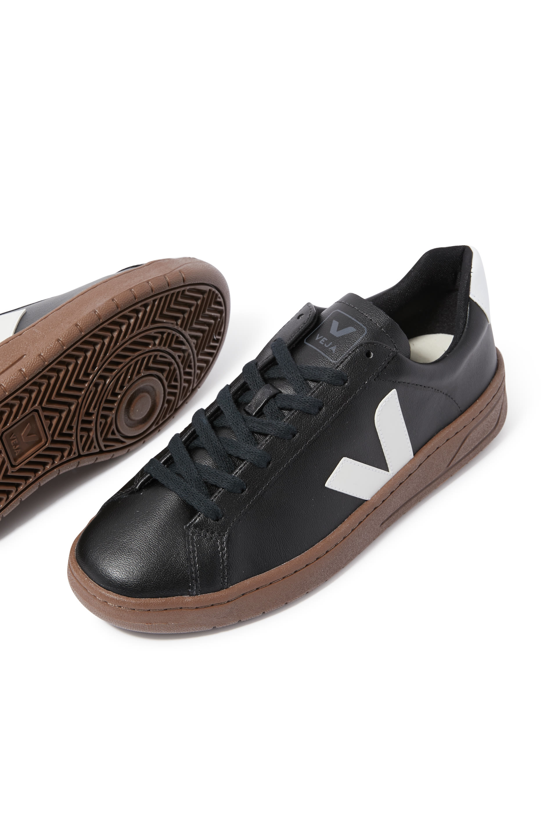 Urca Low-Top Sneakers