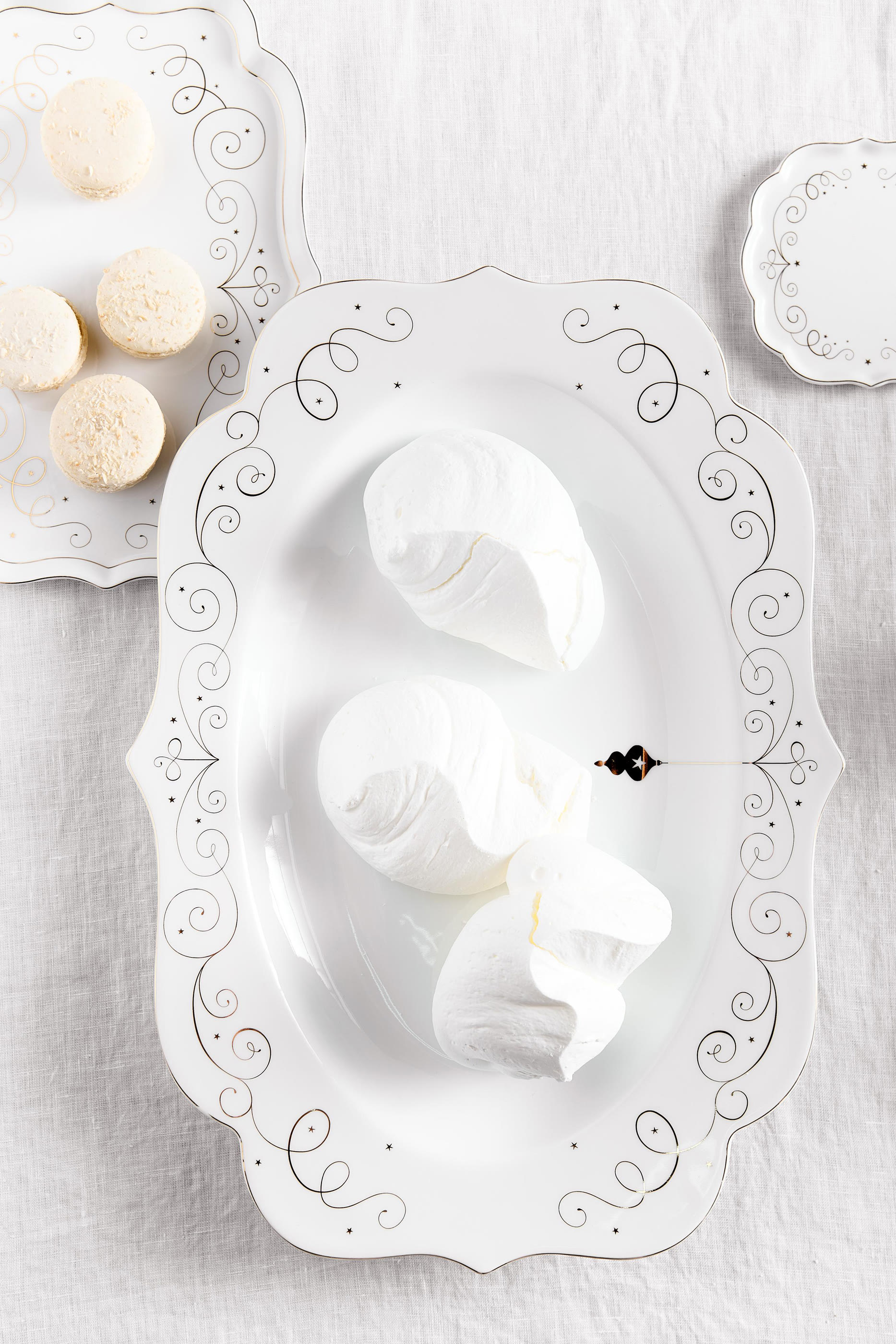 Royal Winter White Oval Platter