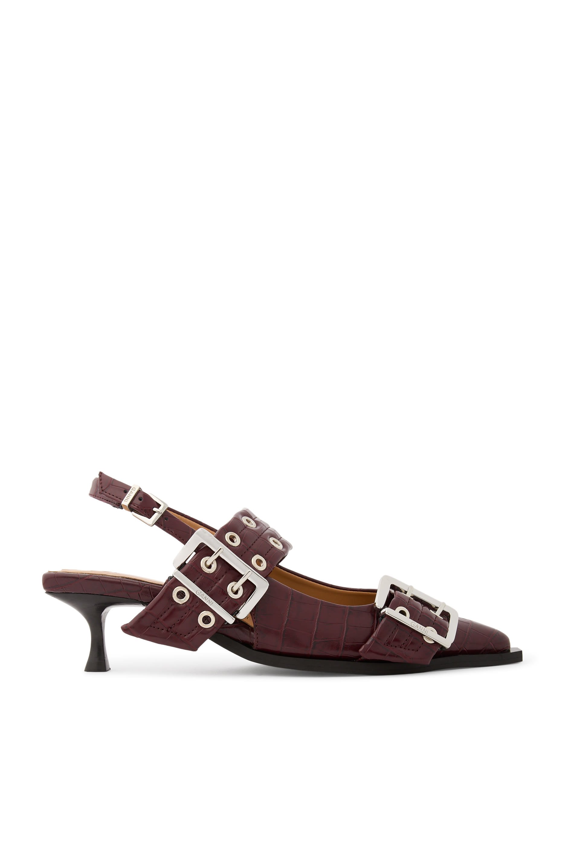  Feminine 30 Buckle Ballerinas