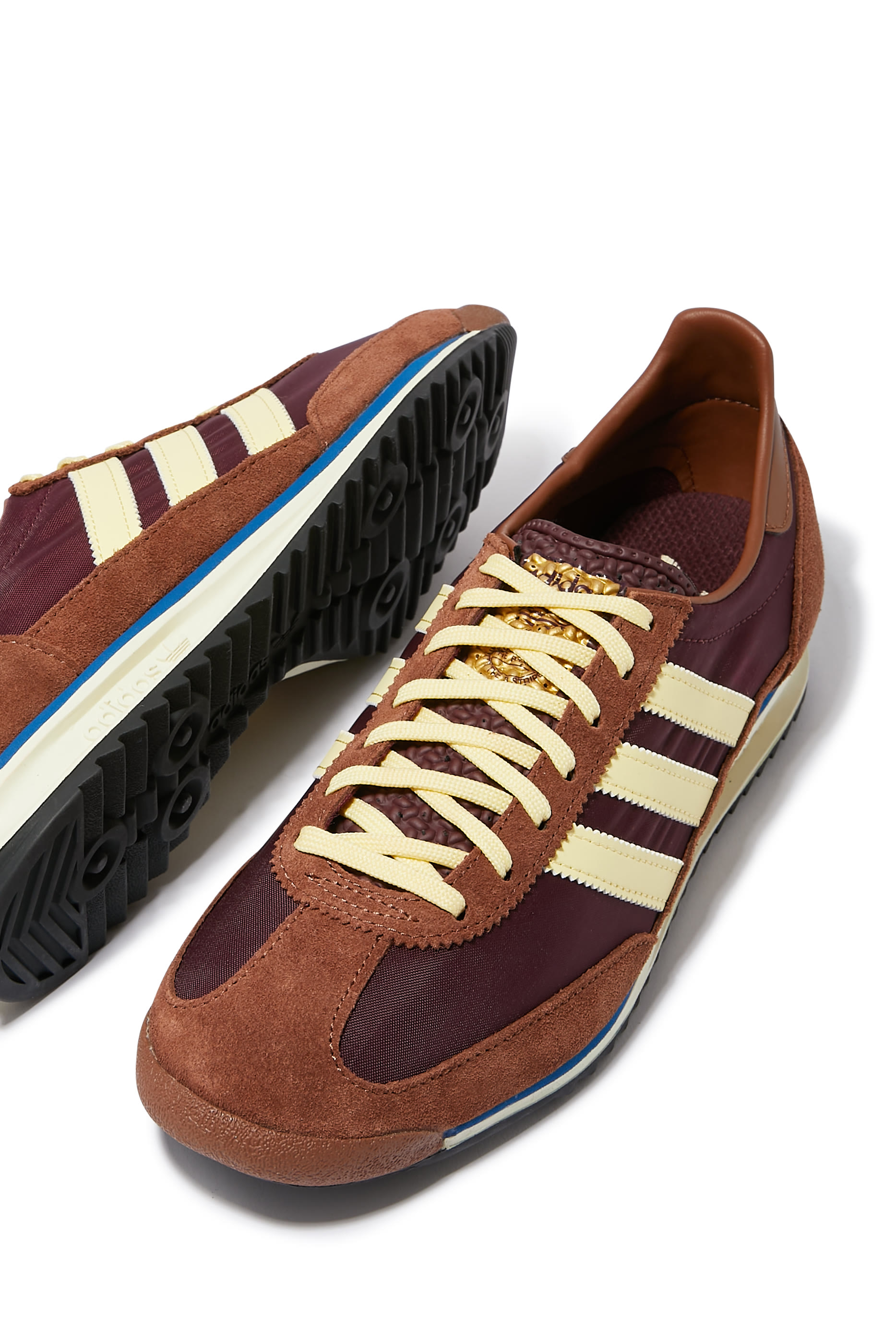 SL 72 Low-Top Sneakers