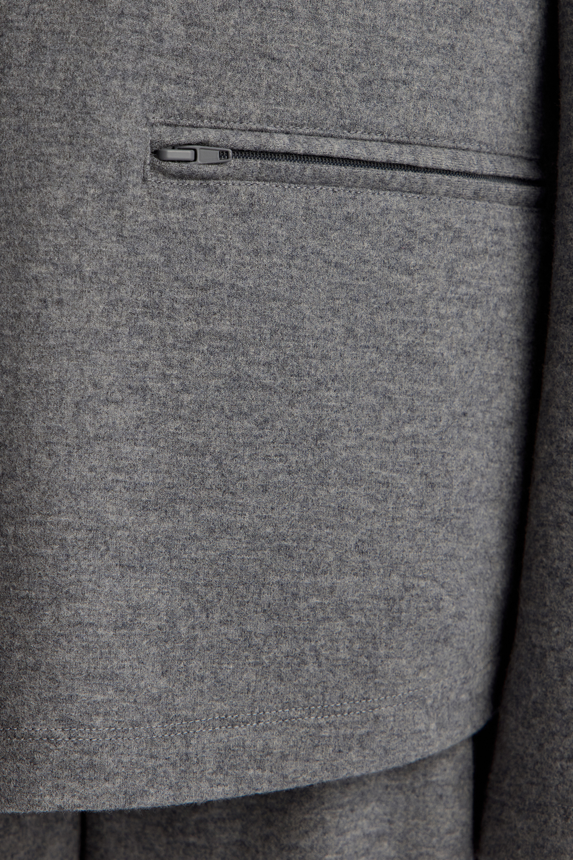  Wool-Nylon Sweatshirt 