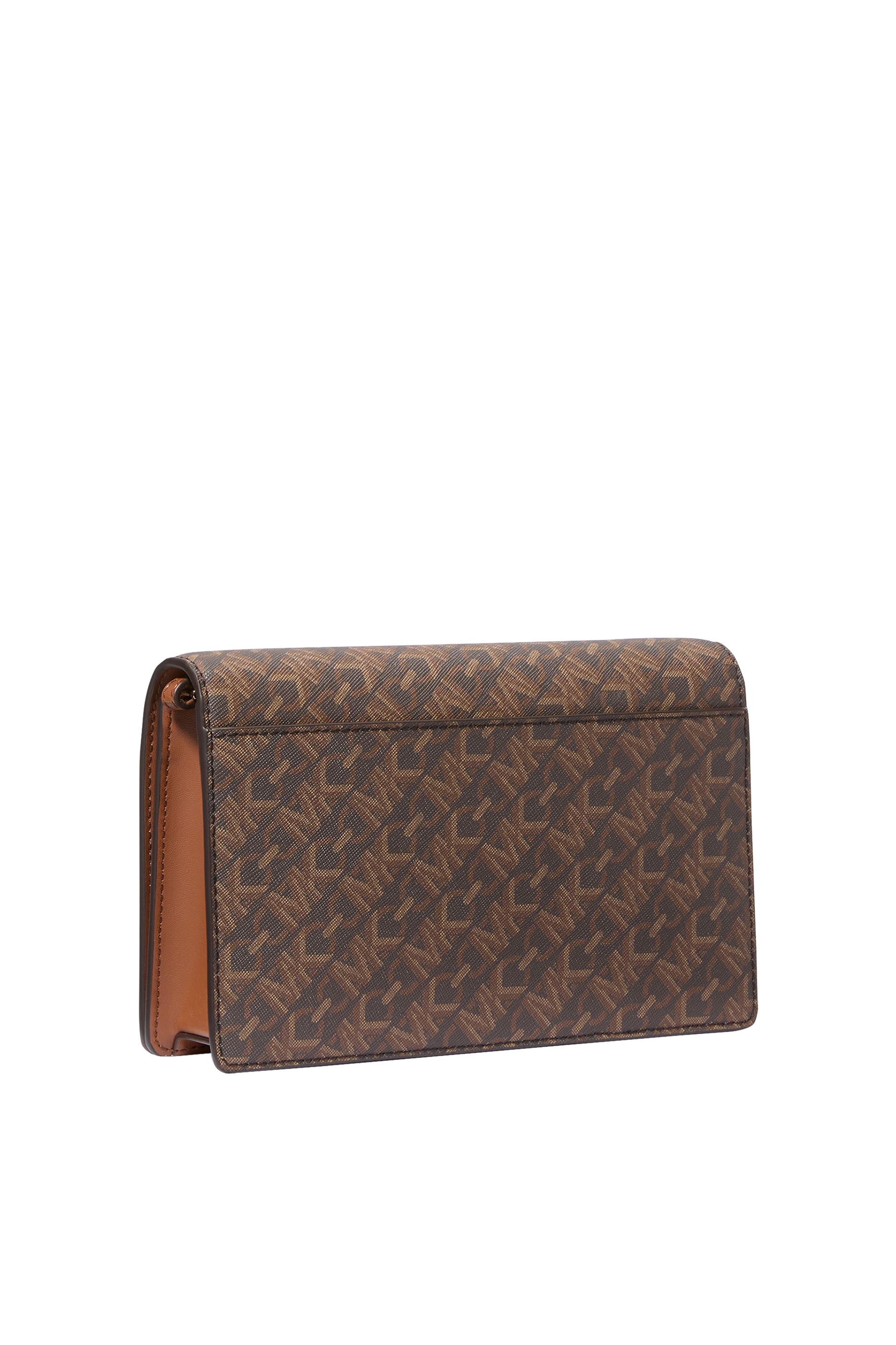 Jet Set Medium Flap Chain Crossbody Bag