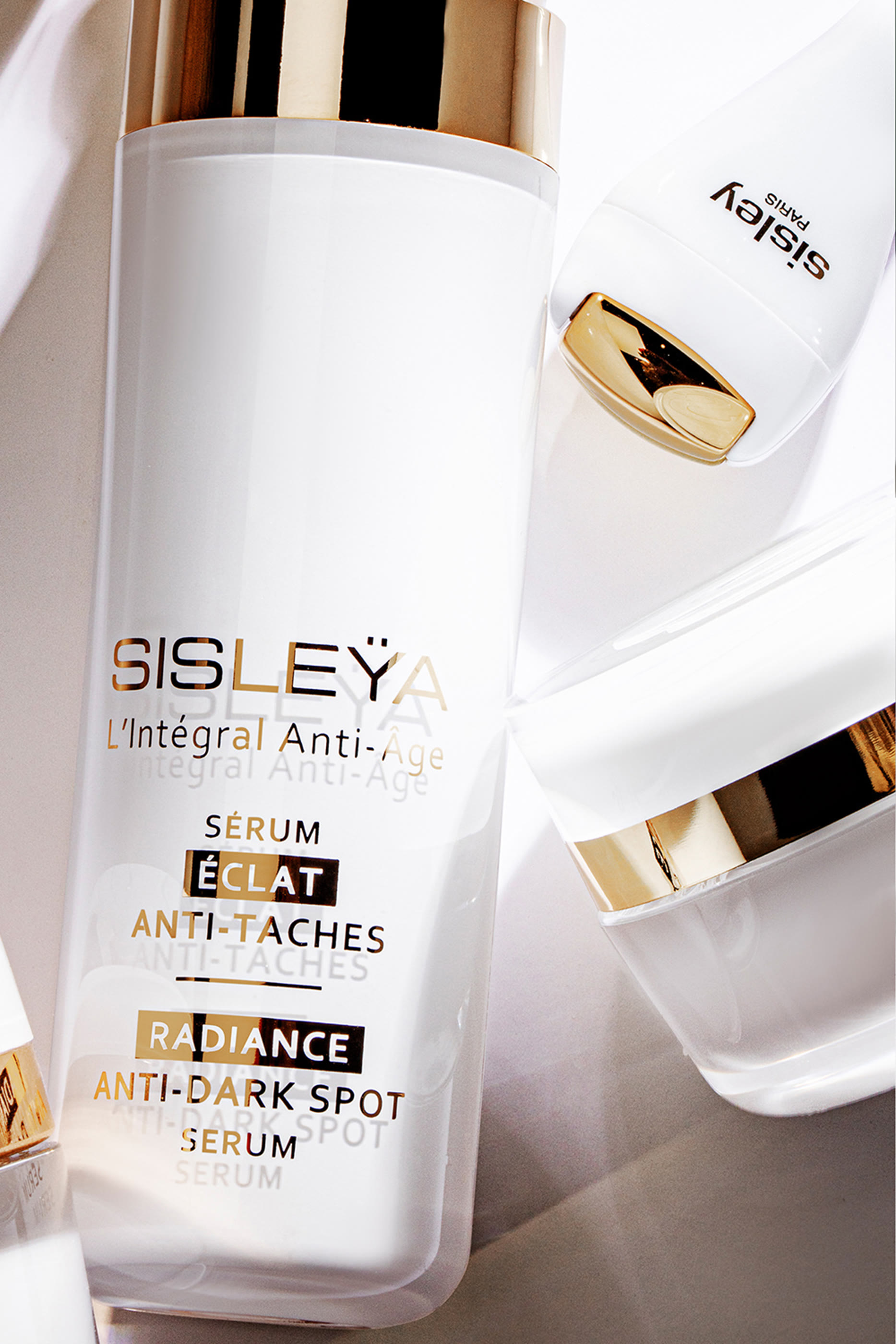 Sisleÿa L'Intégral Anti-Âge Radiance Anti-Dark Spot Serum