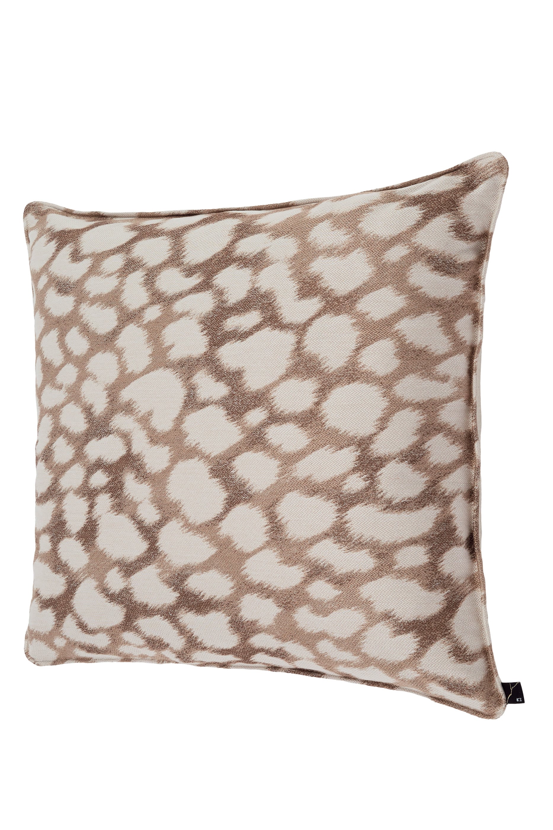  Hanten Cushion 