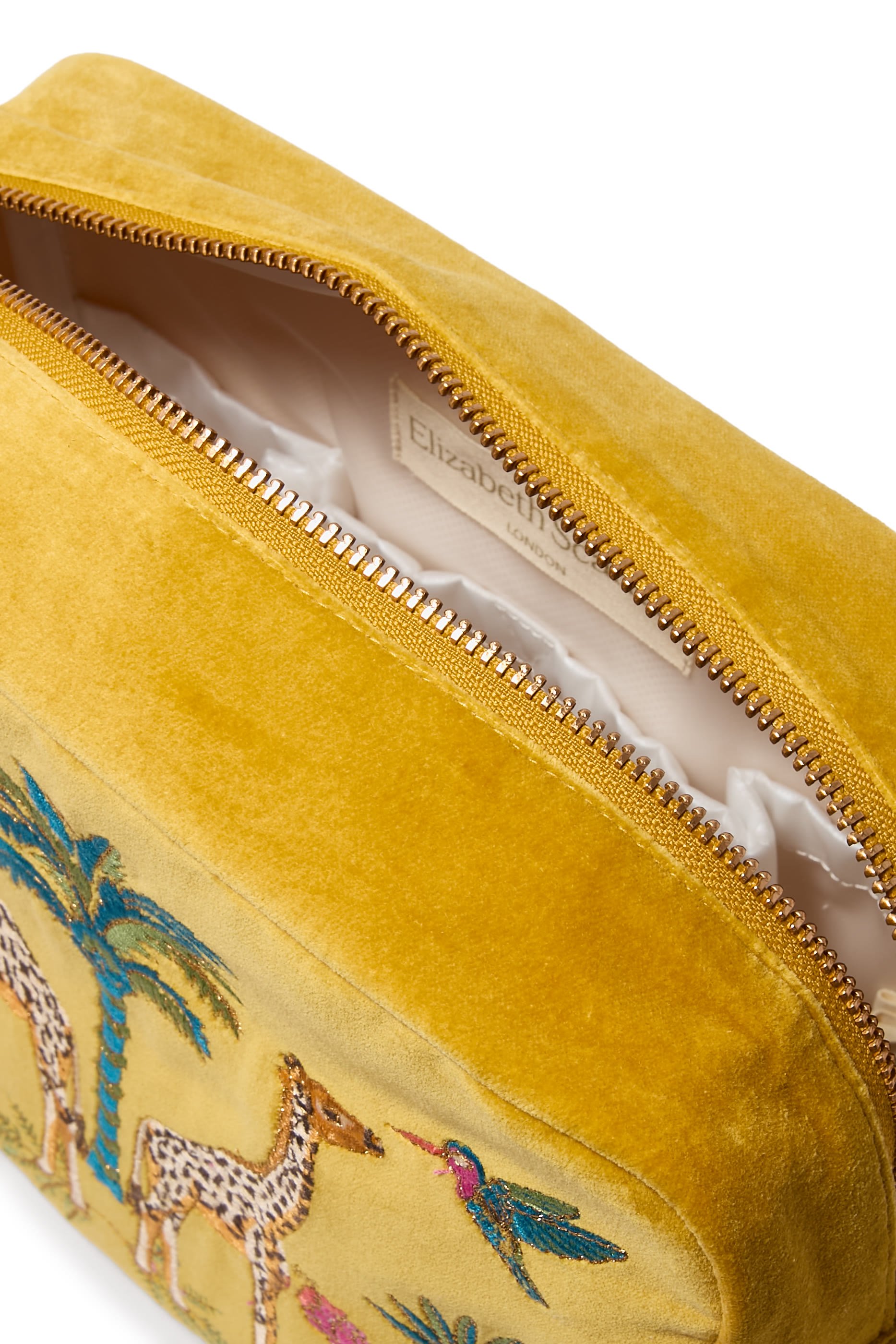 Wild Giraffe Palm Wash Bag