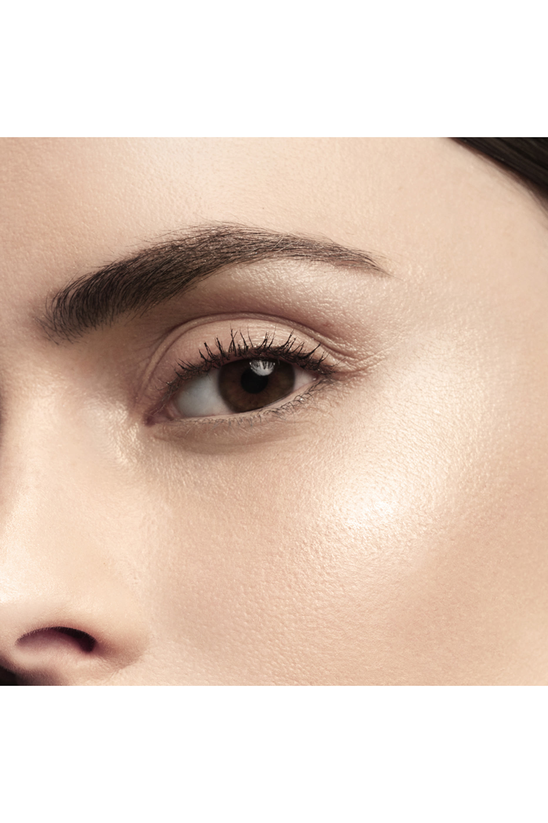 Prisme Libre Highlighter N°17 Taffetas Iridescent – Limited Edition