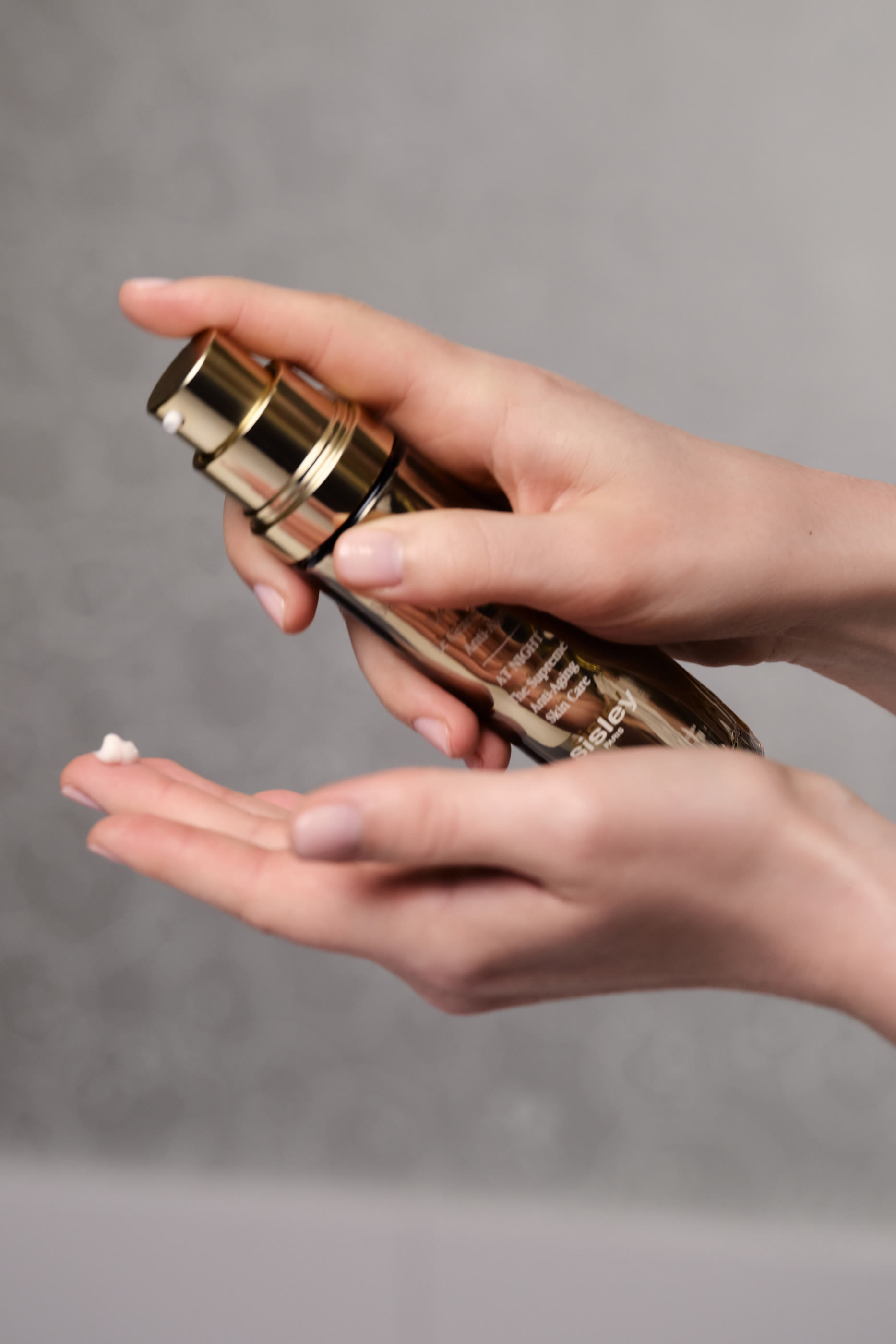 Supremÿa At Night The Supreme Anti-Aging Skin Care Fluid