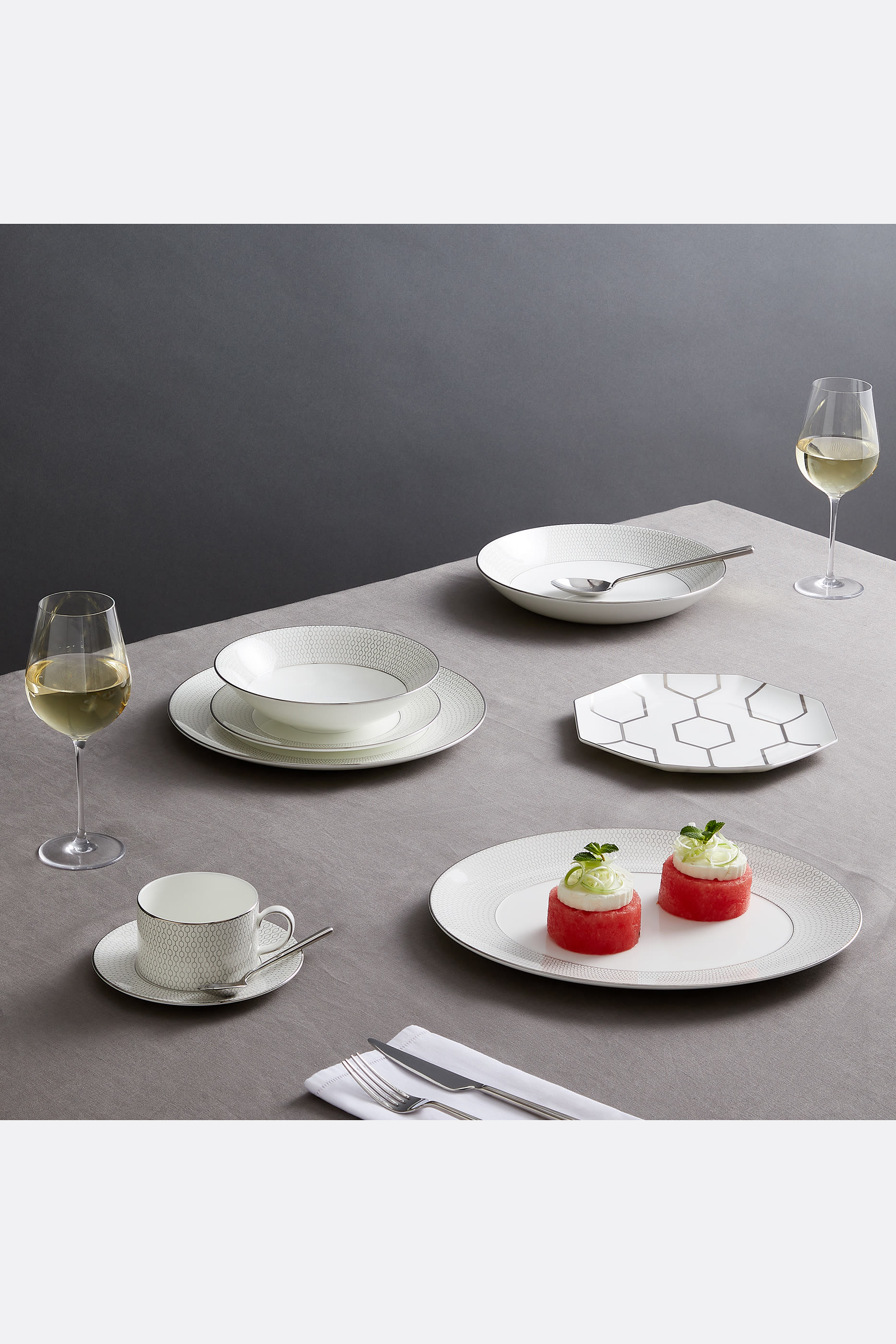 Gio Platinum Octagonal Plate