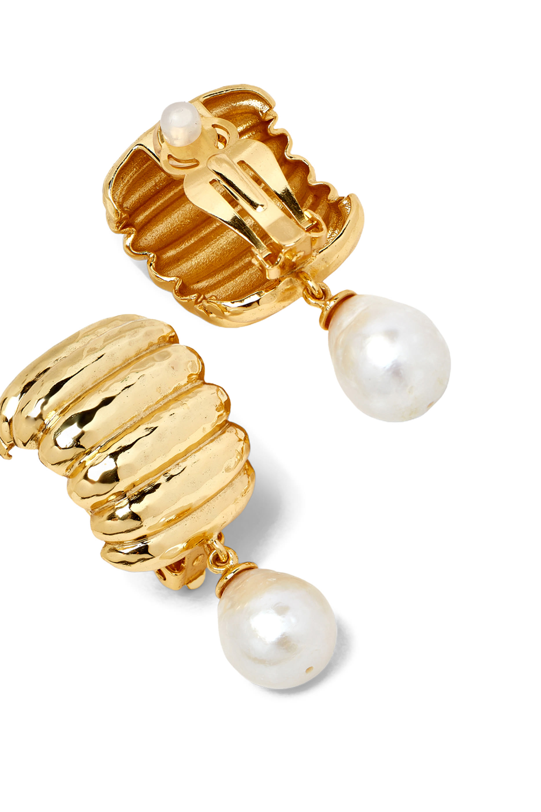 Ribbed Pearl Earrings
