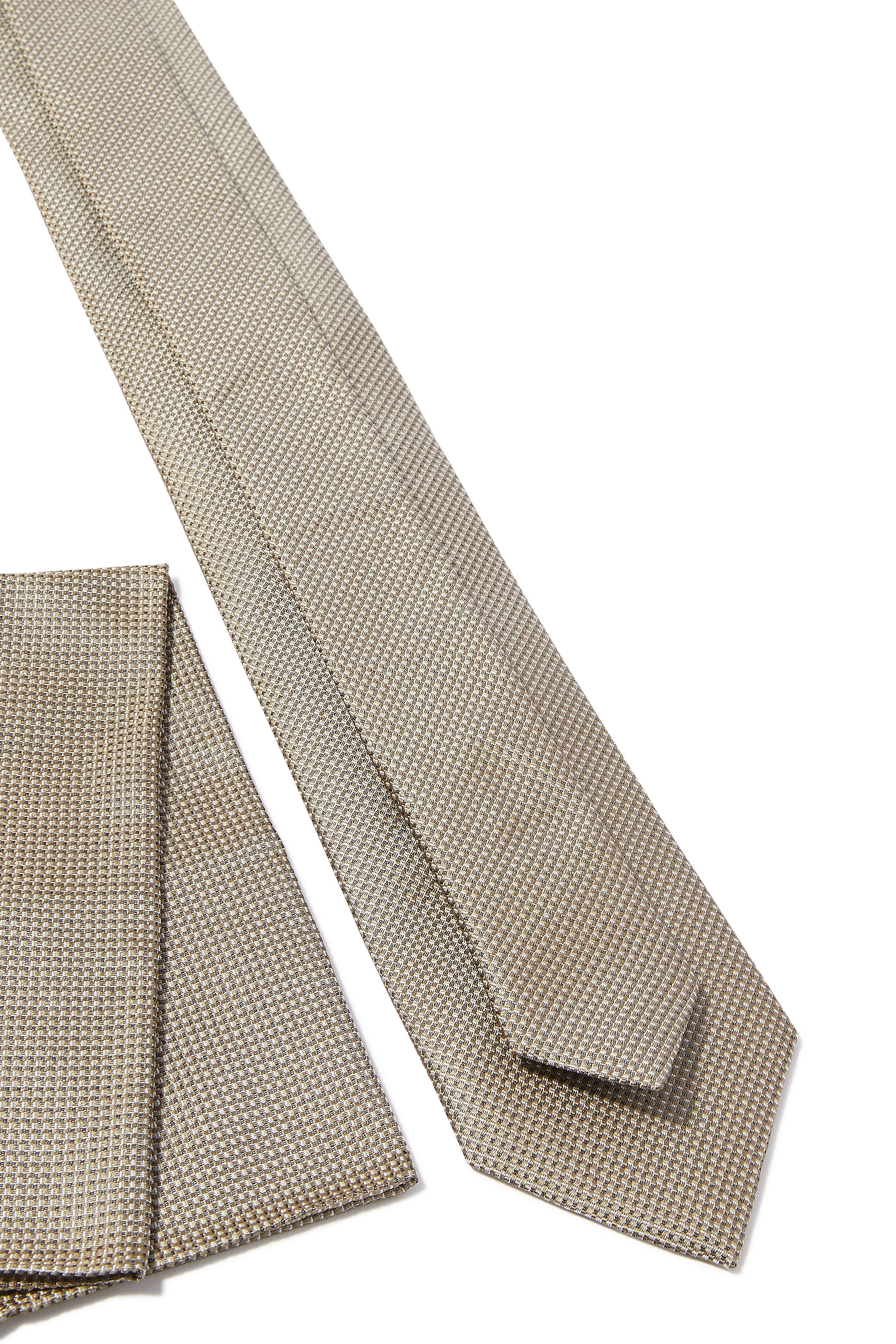 H-Tie And Pocket Square Set