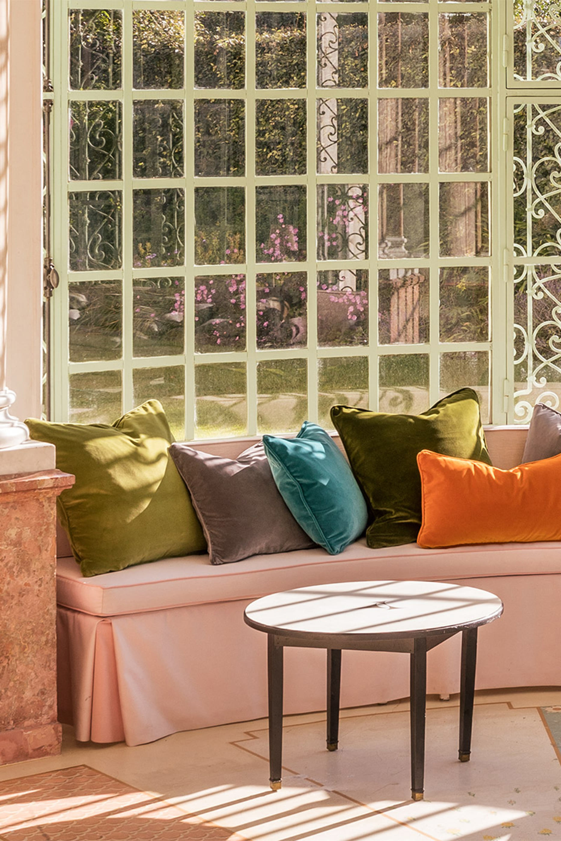 Divan Velour Cushion