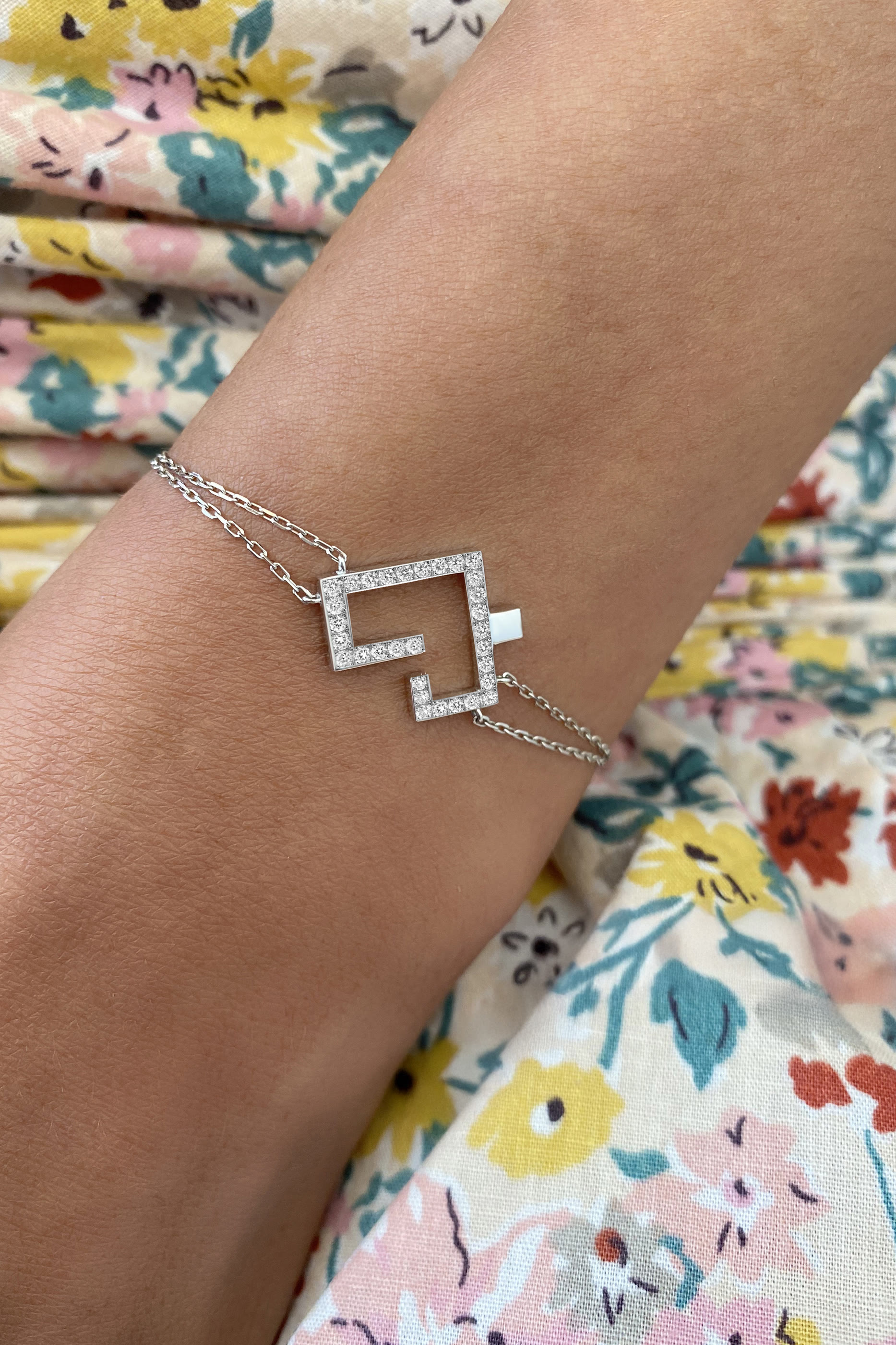 Hubb 18K Gold & Diamond  Bracelet