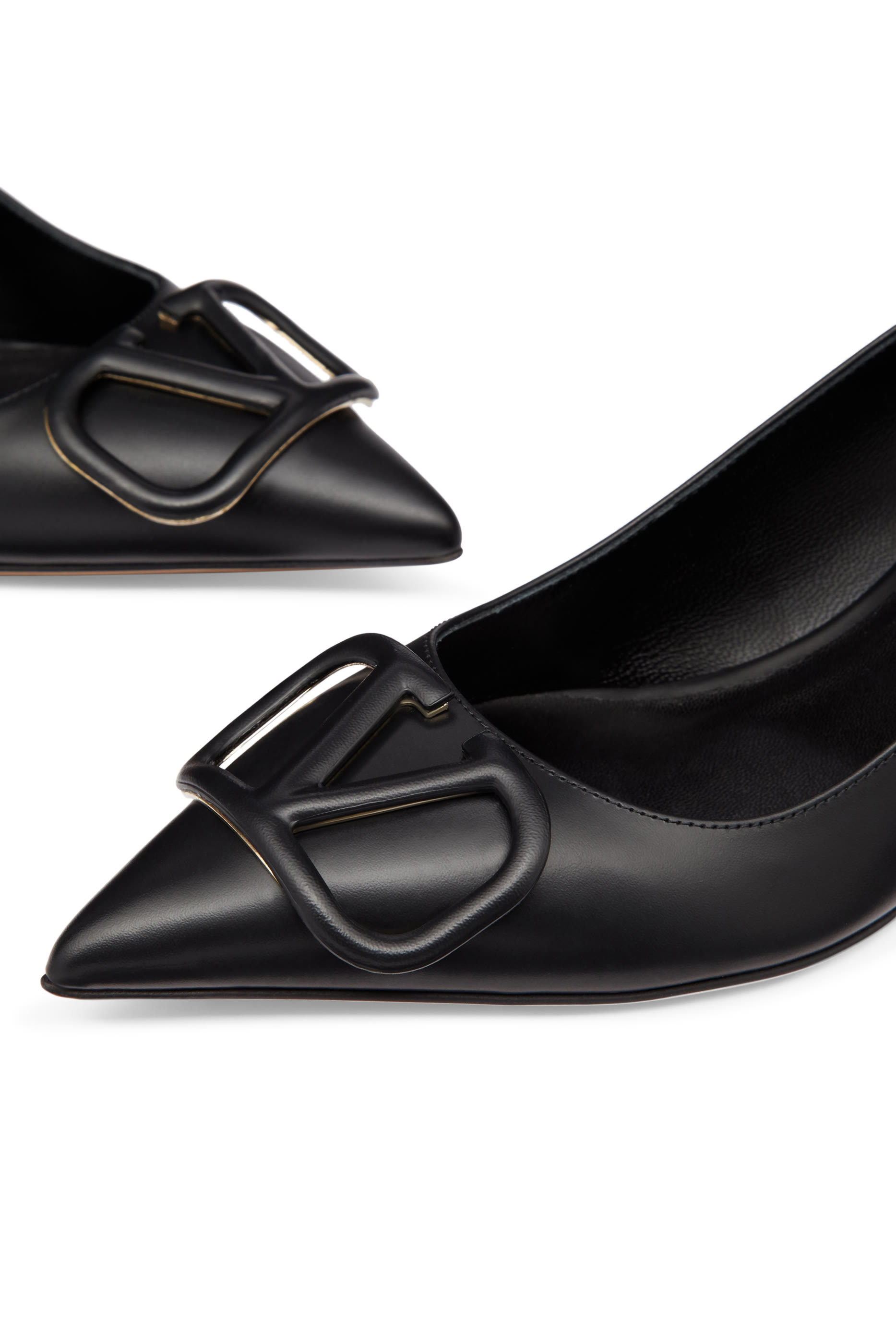 Valentino Garavani V Logo Signature Pumps