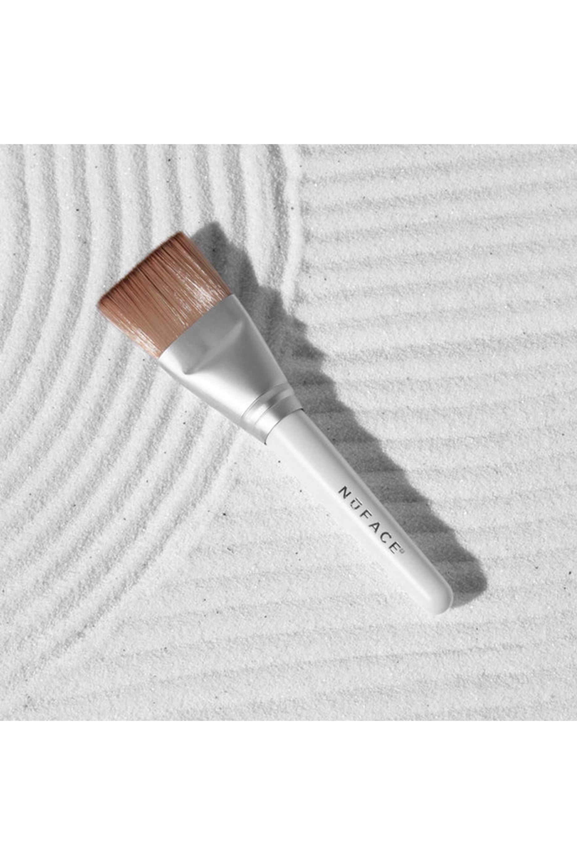 Clean Sweep Applicator Brush