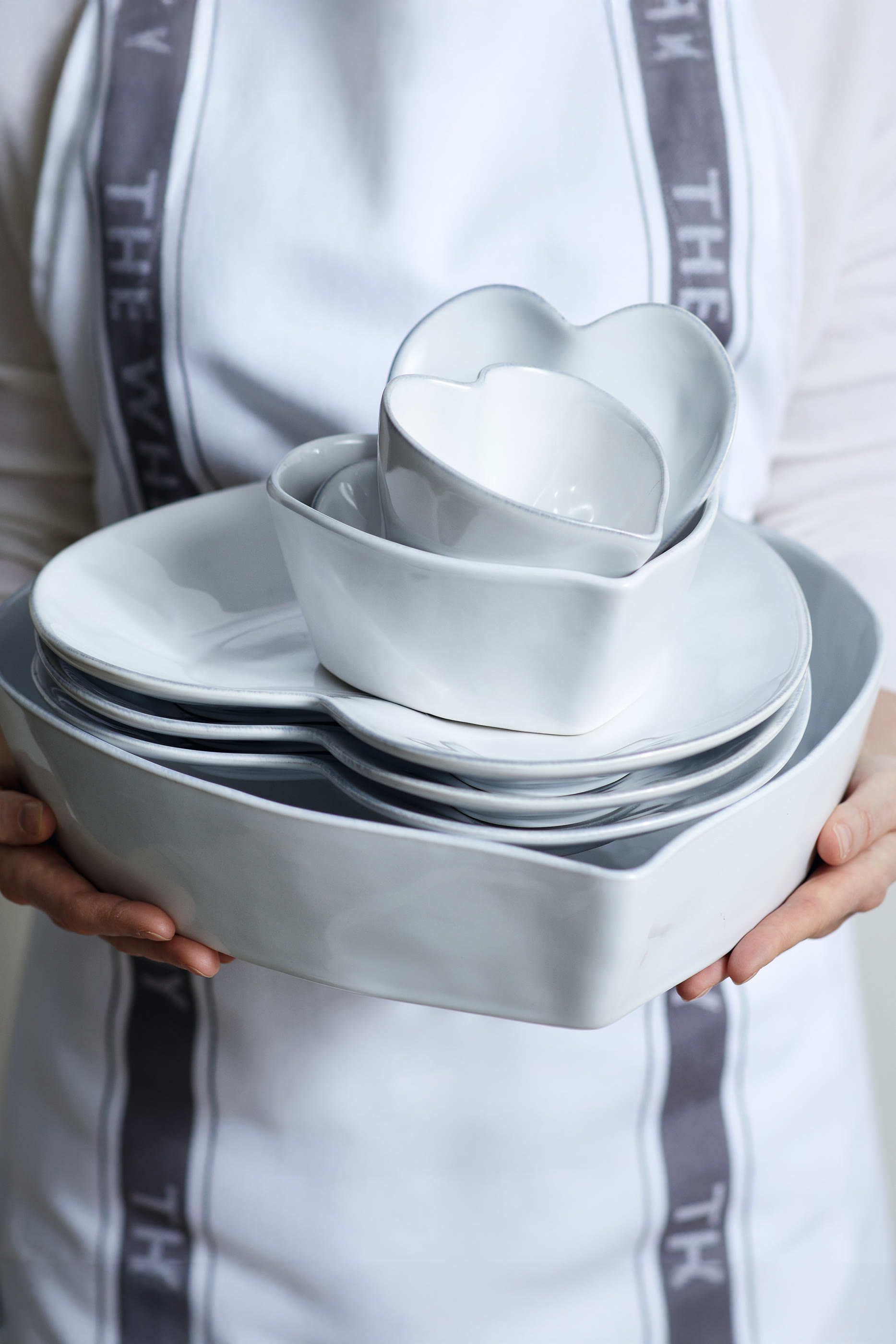 Porto Stoneware Heart Dinner Plate