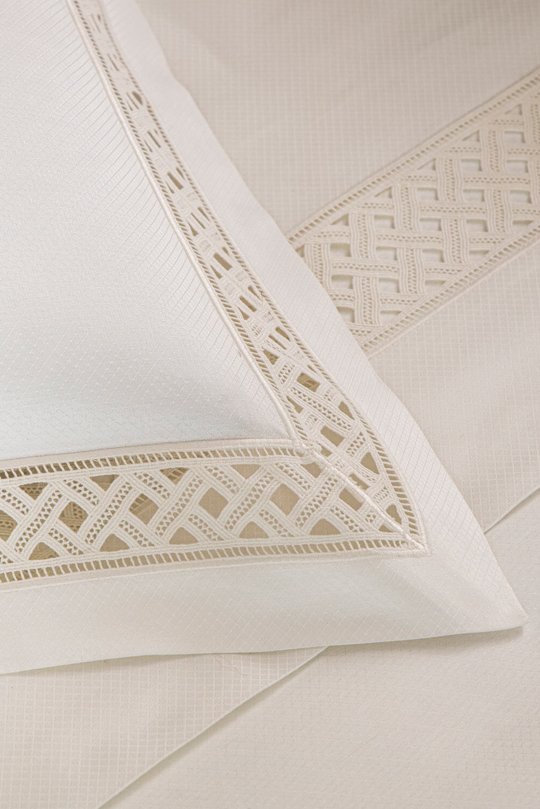 Lozenge Lace Pillow Sham