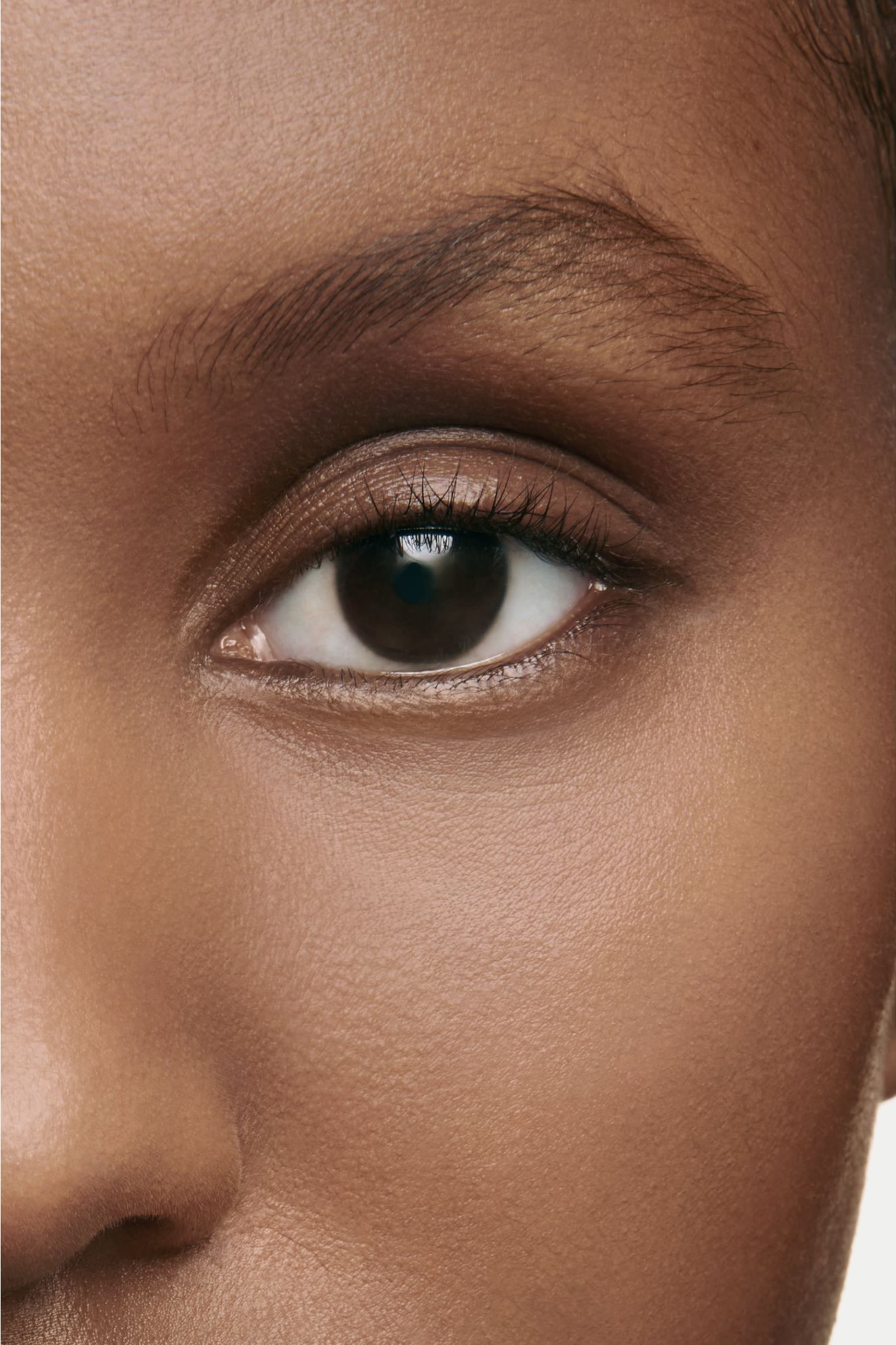 Les Beiges Serum Concealer Natural Healthy Glow
