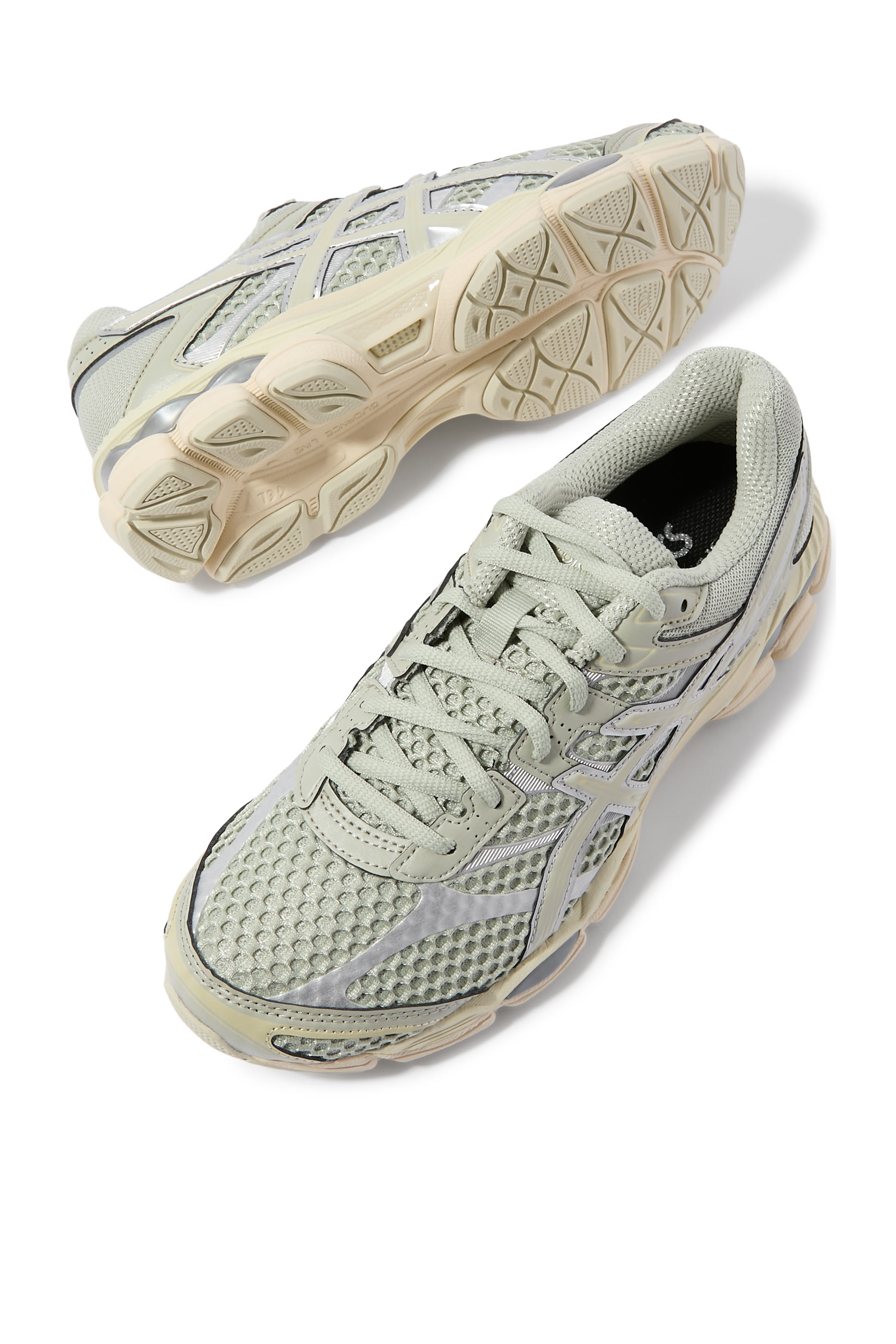 GEL-CUMULUS 16 Sneakers