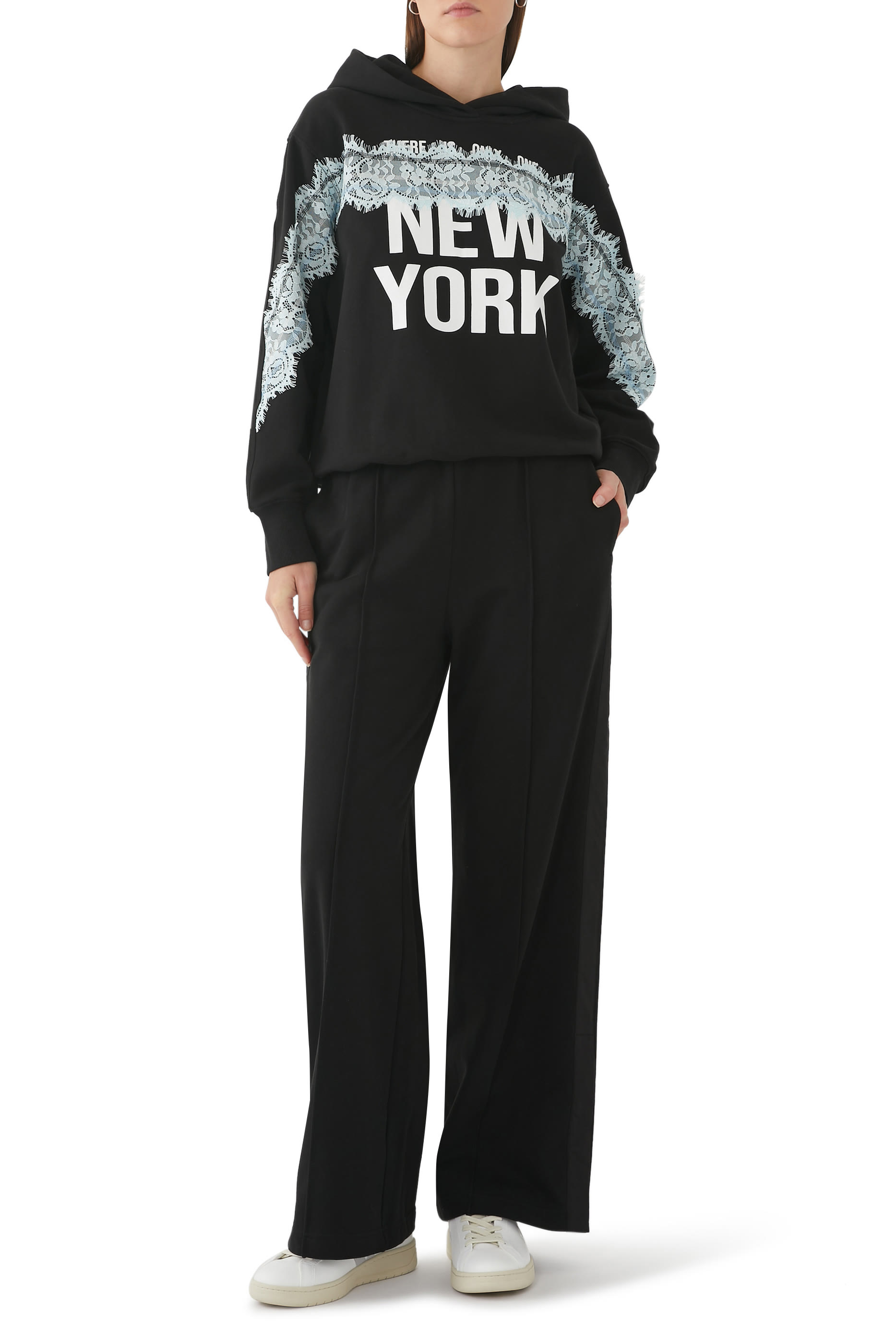 Wide-Leg Sweatpants With Side Vent