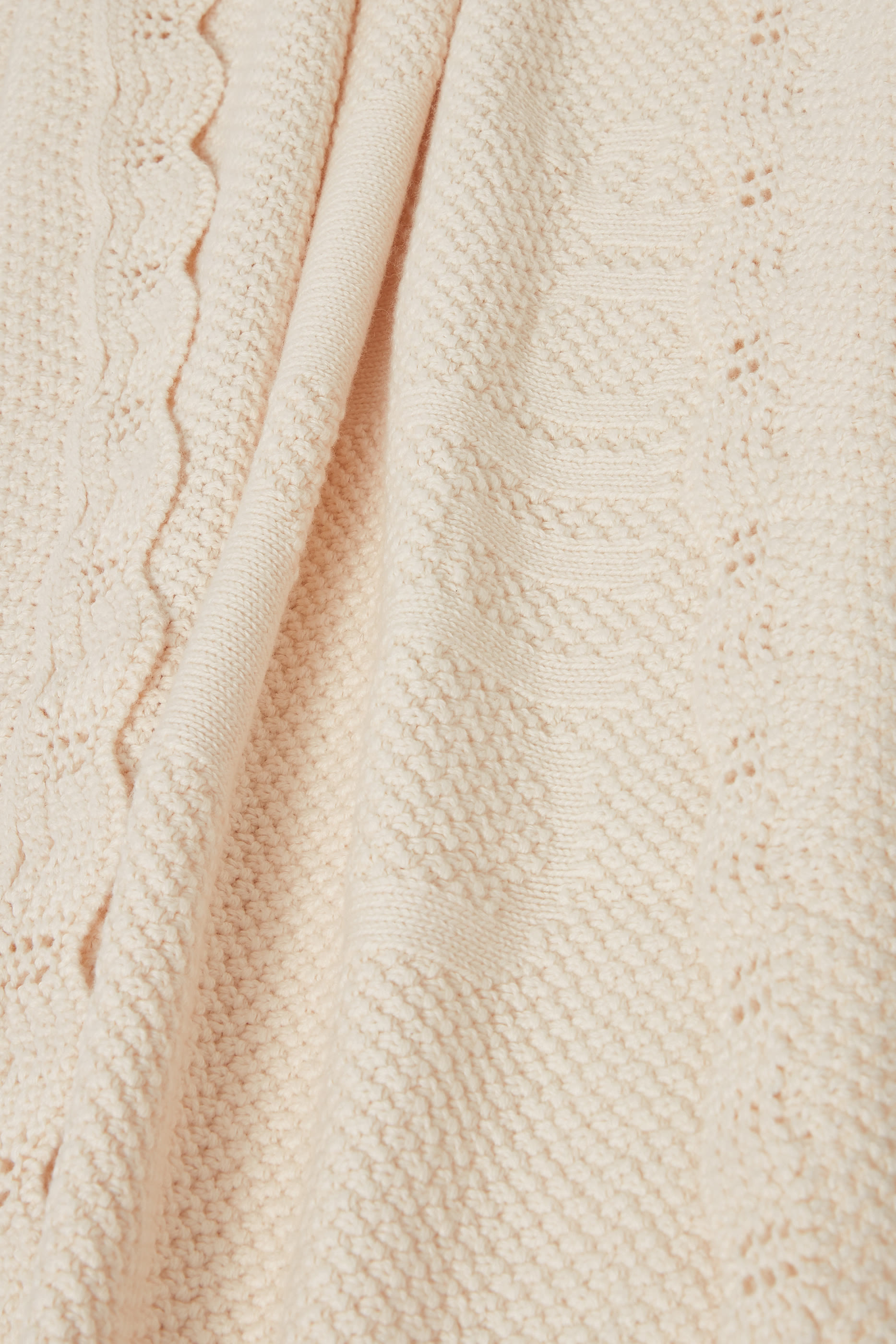 Kids Scalloped-Edge Blanket