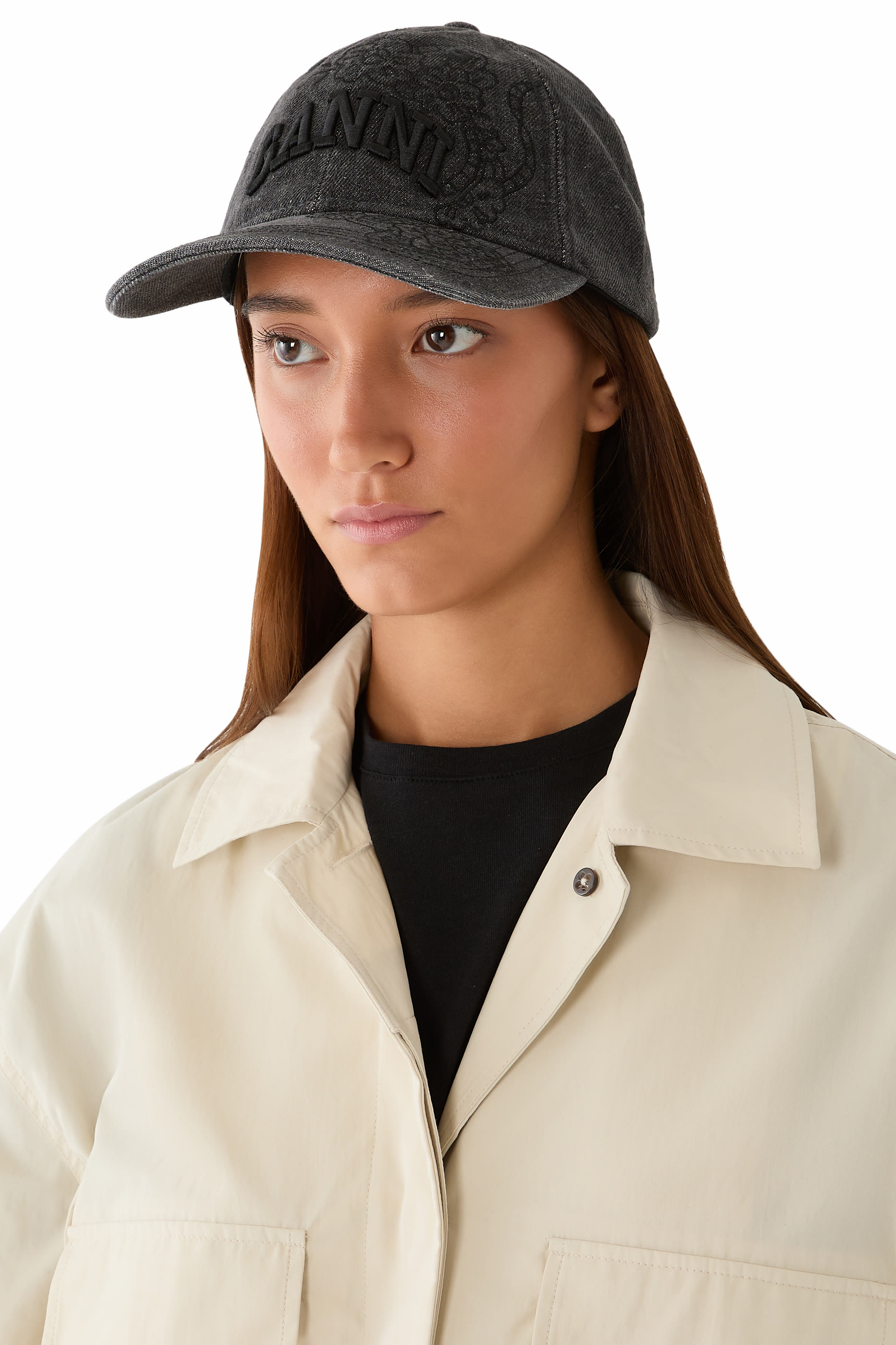 Washed Cap in Embroidered Denim
