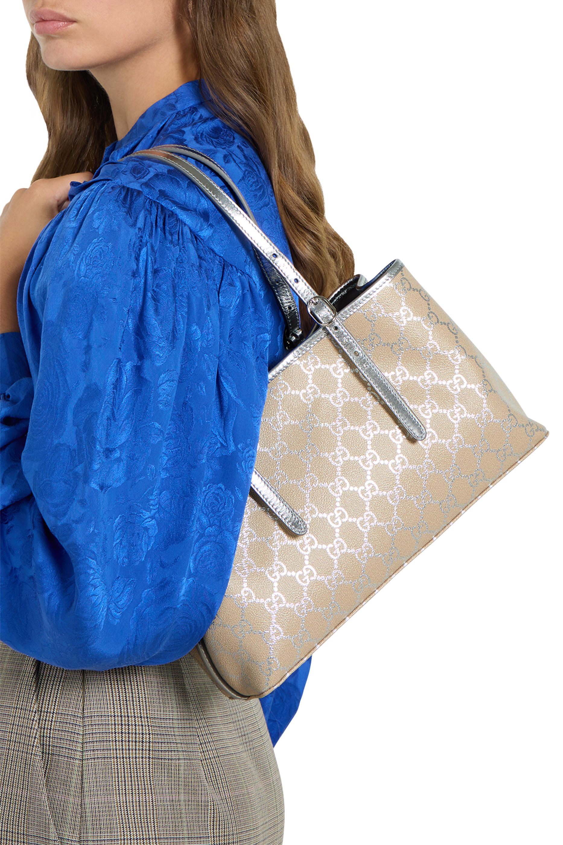 GG Emblem Medium Tote Bag 