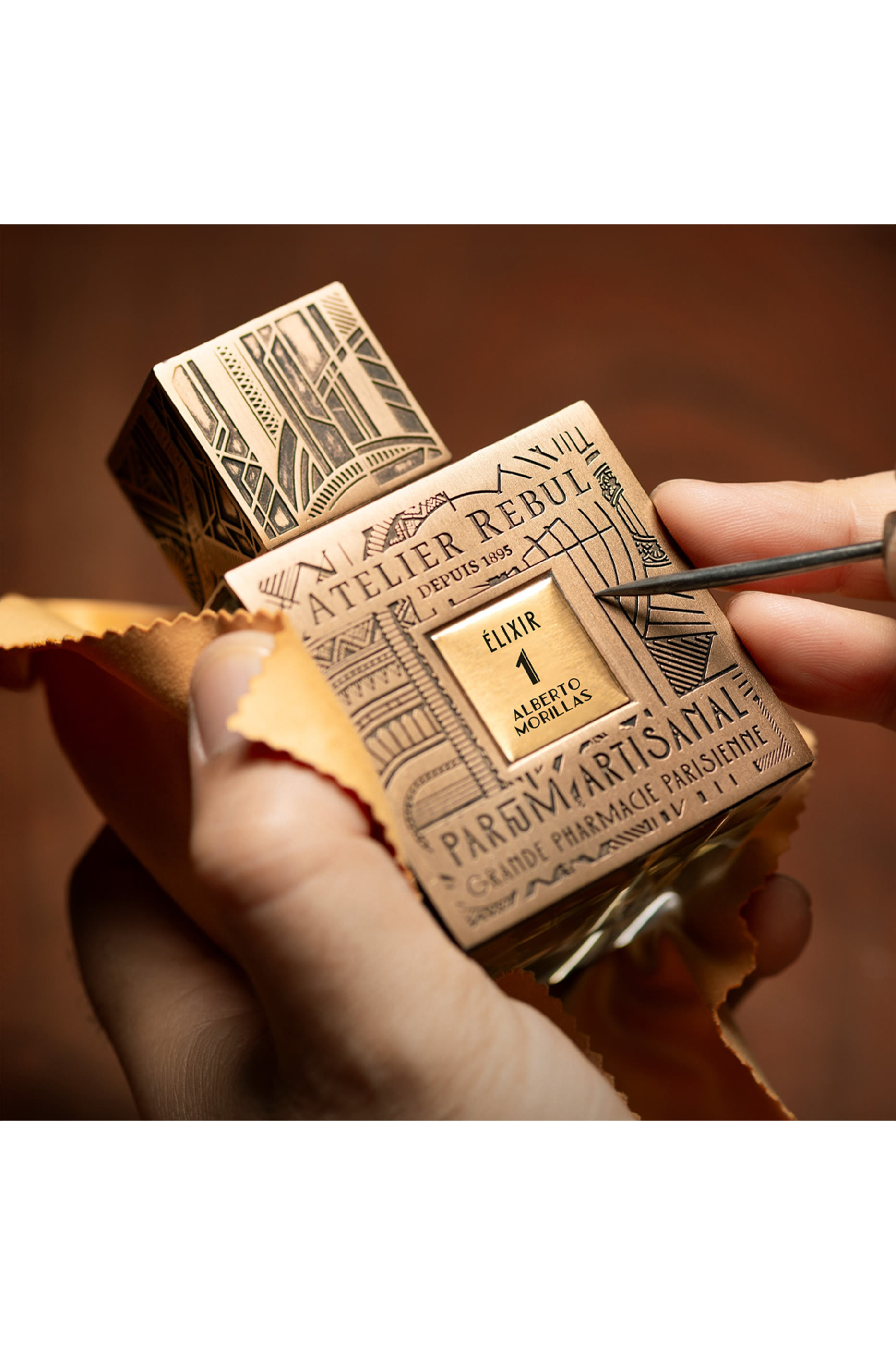 No.1 Elixir Artisanal Perfume Extract