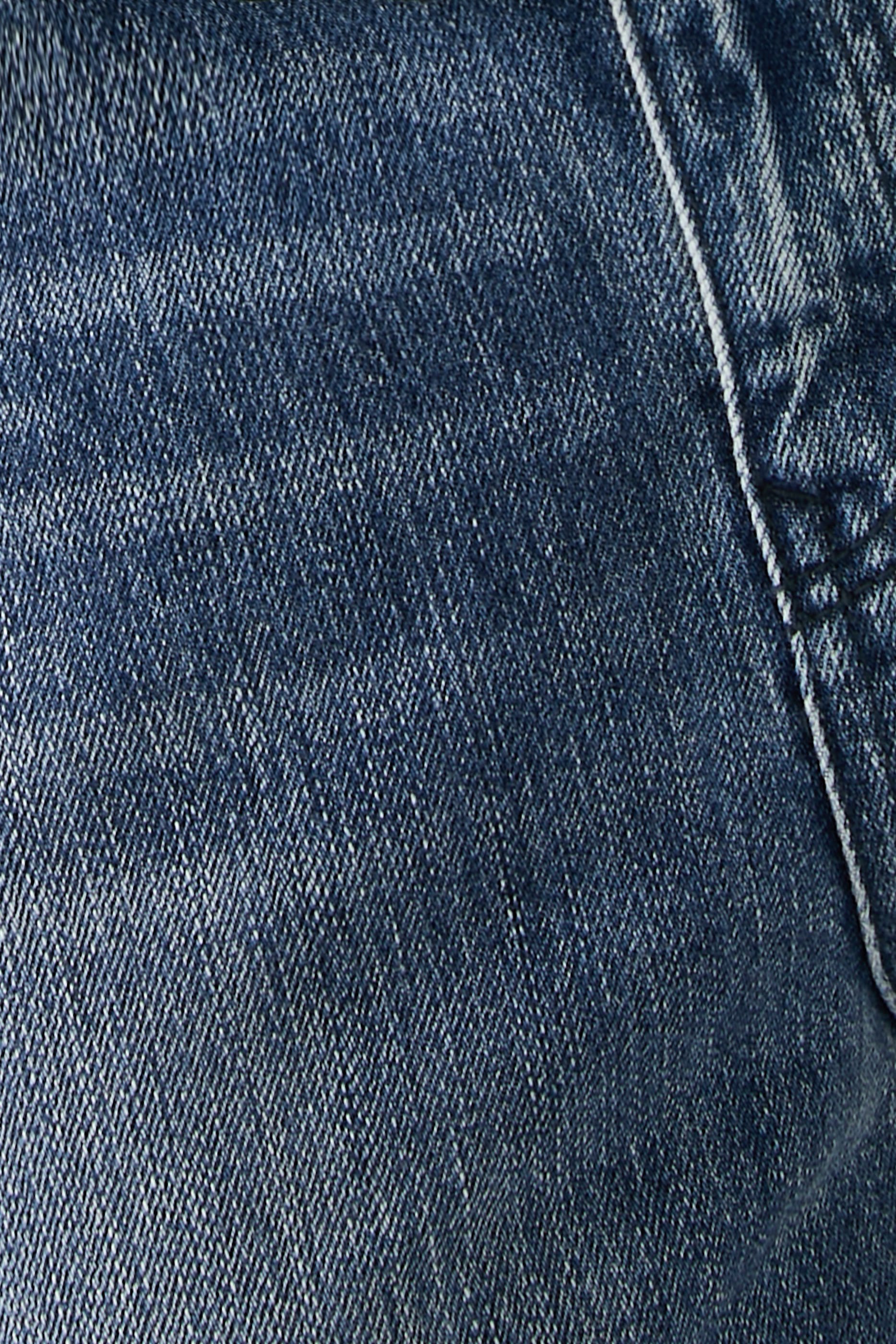 Straight-Fit Jeans