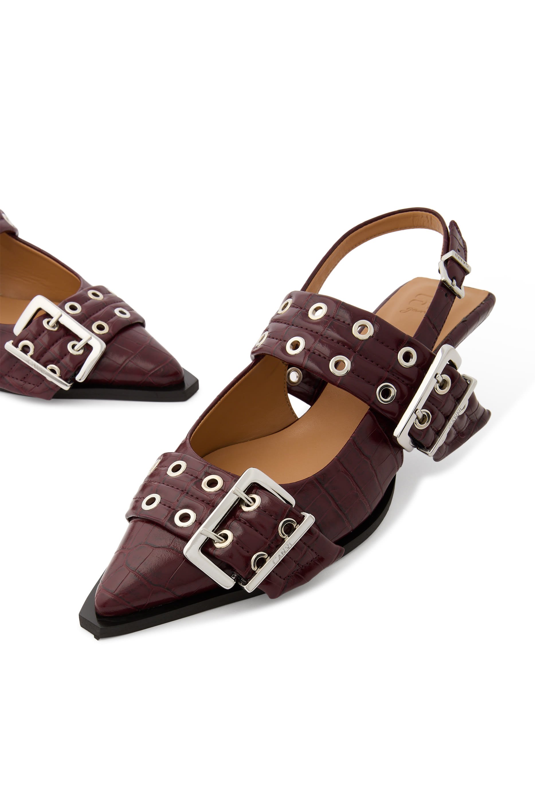  Feminine 30 Buckle Ballerinas