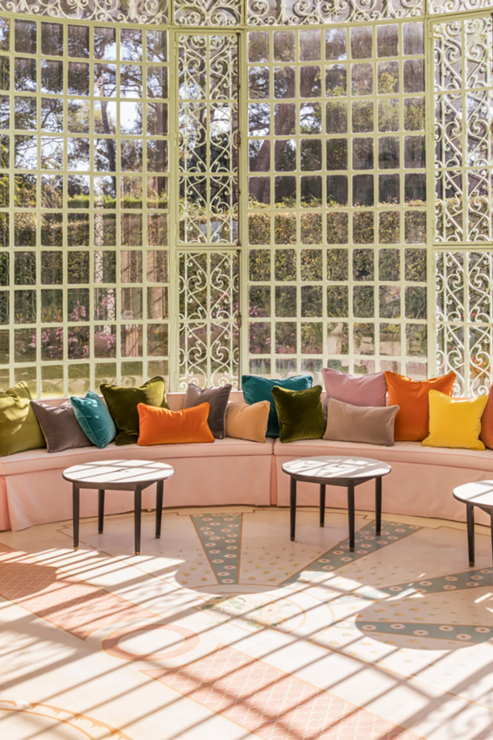 Divan Velour Cushion