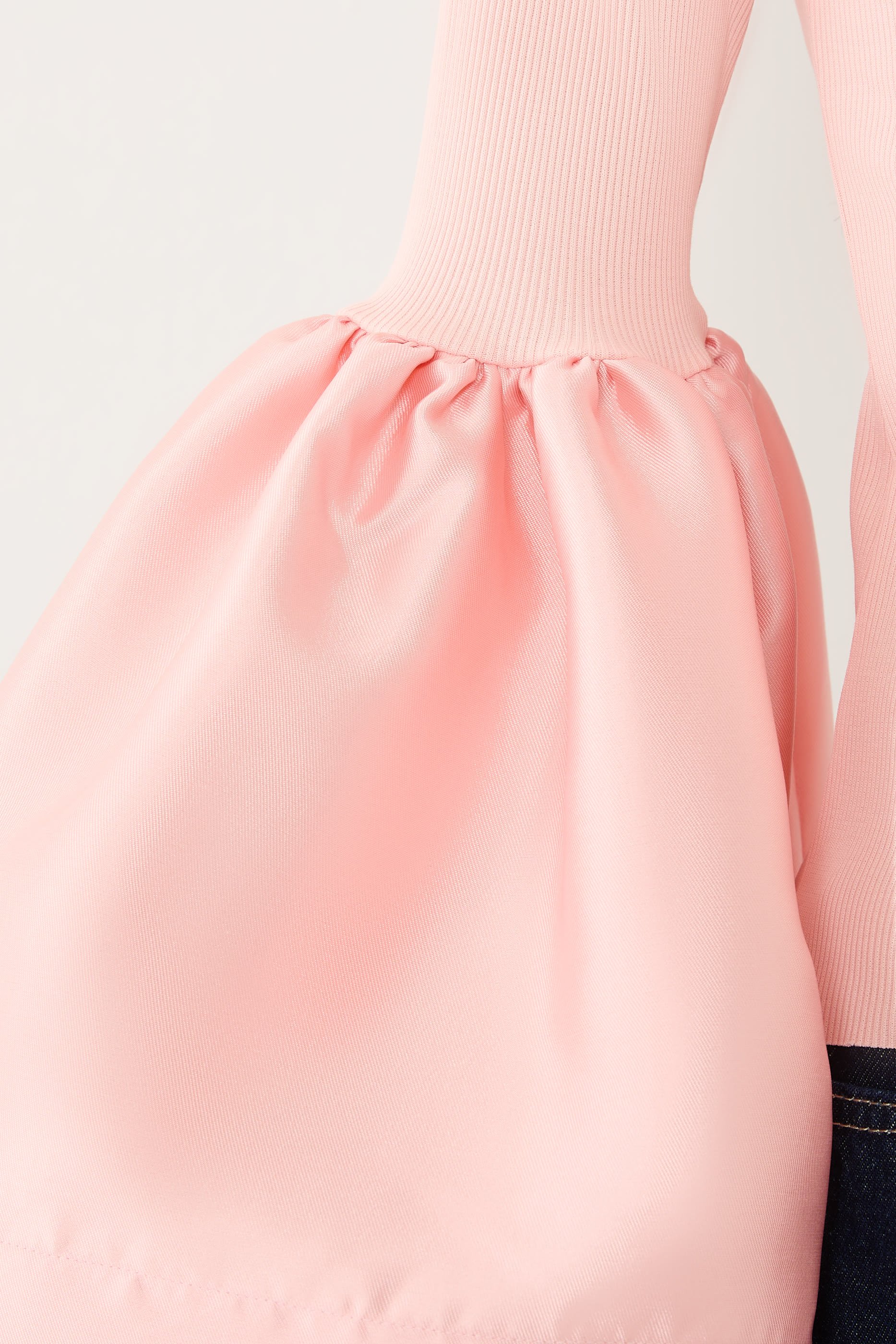  Turtleneck Puff Sleeve Top