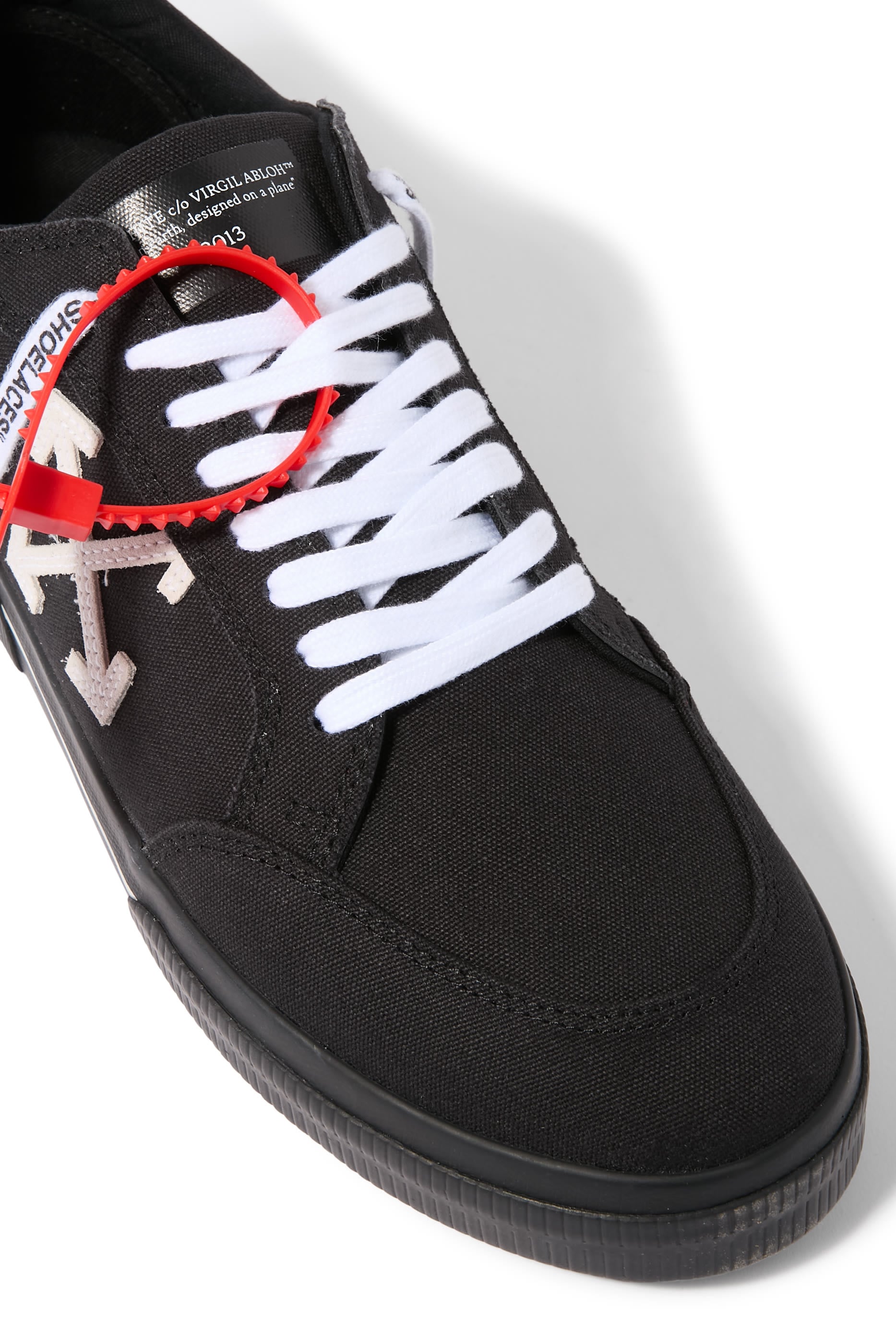 Low Vulcanized Canvas Sneakers