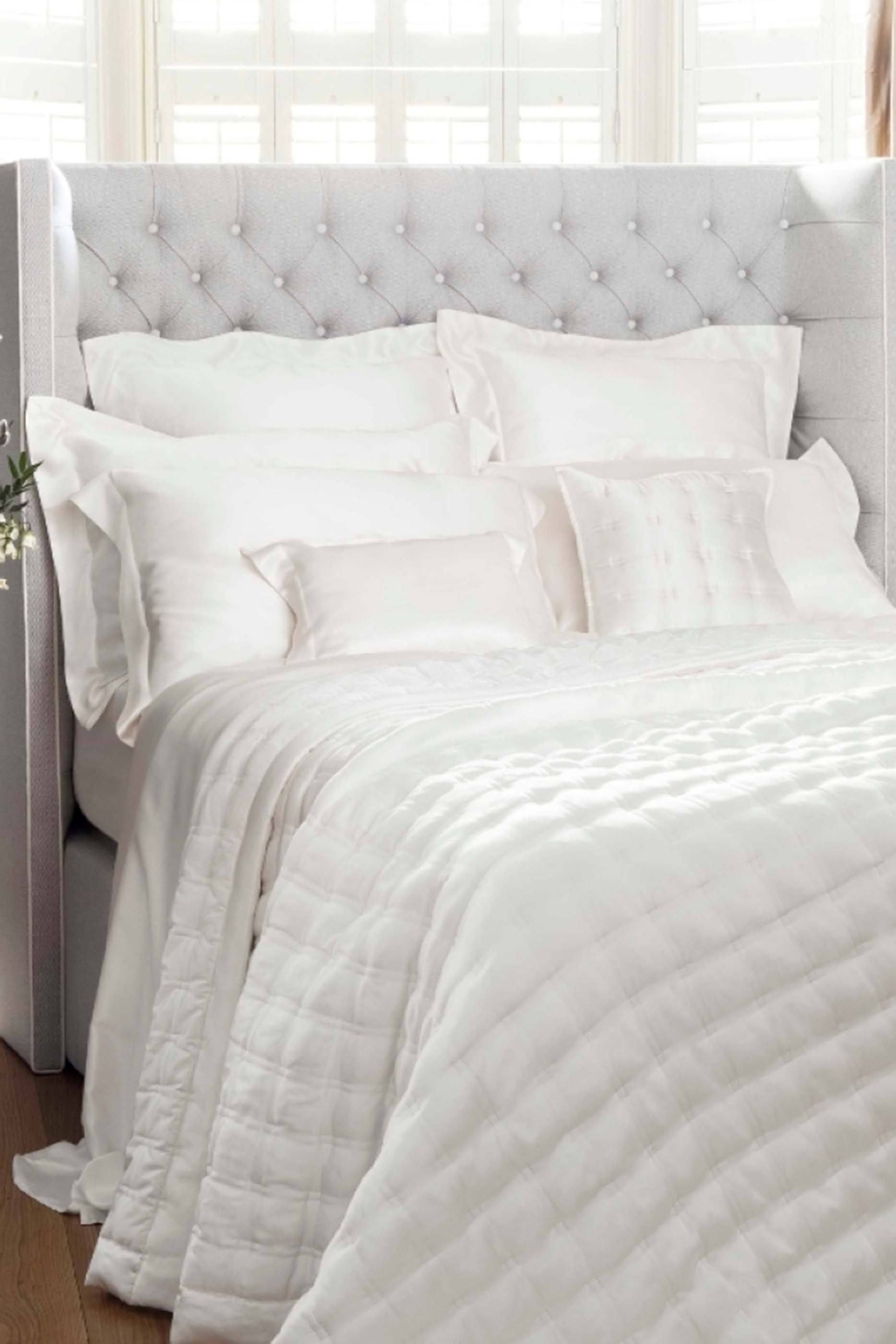 Silk Signature Fitted Sheet 