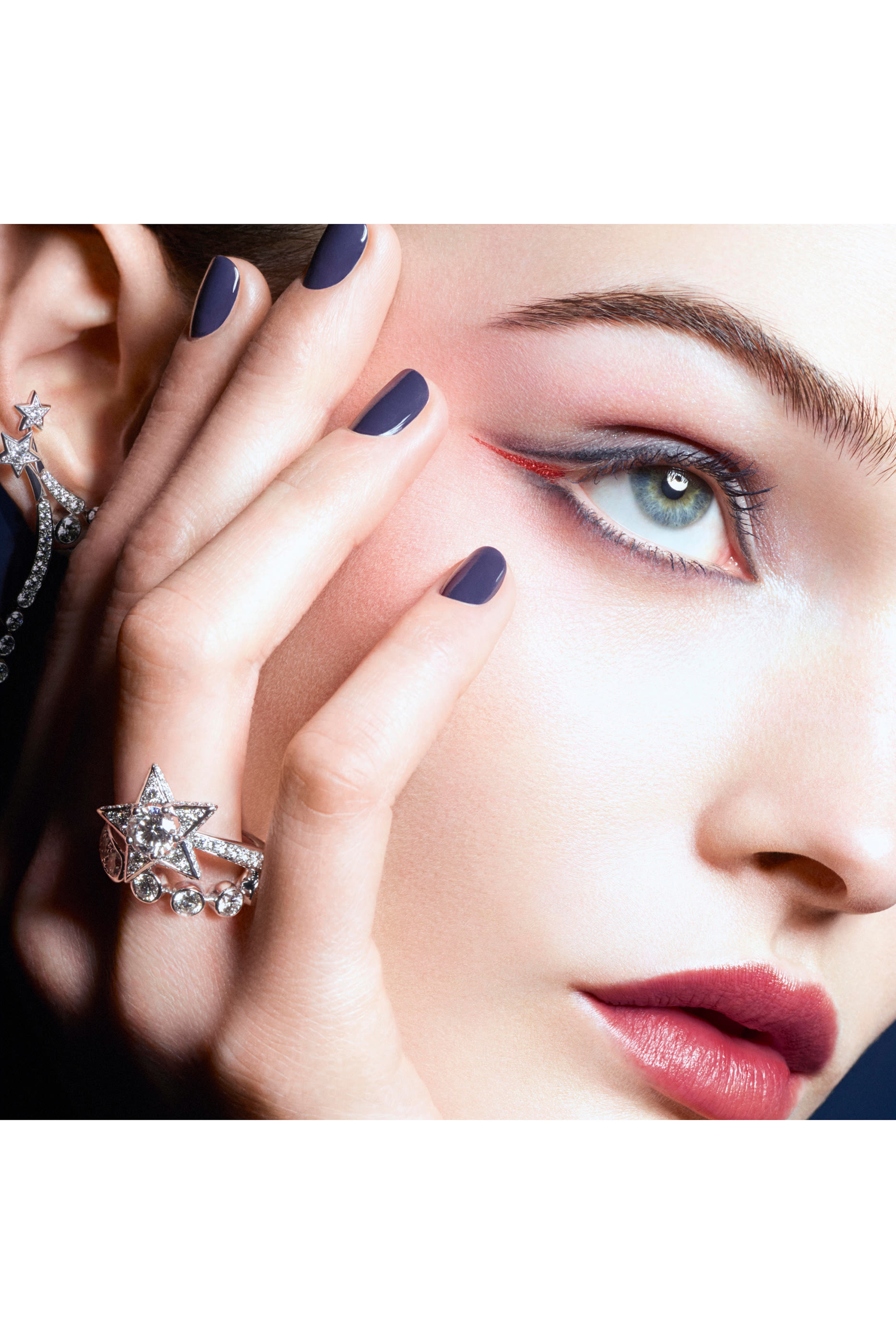 Rouge Allure Velvet Luminous Matte Lip Colour