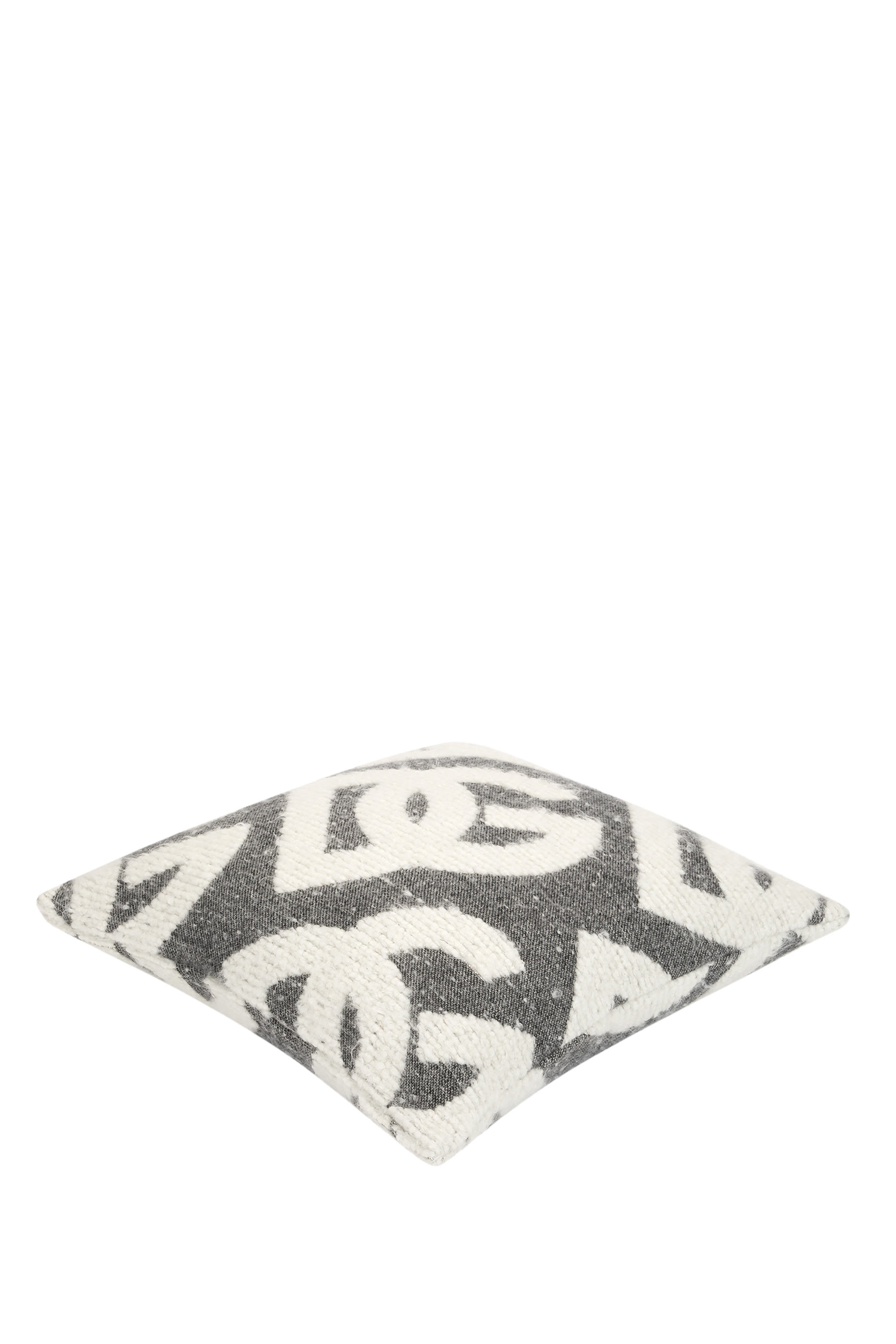 Jacquard Boucl&eacute; Cushion