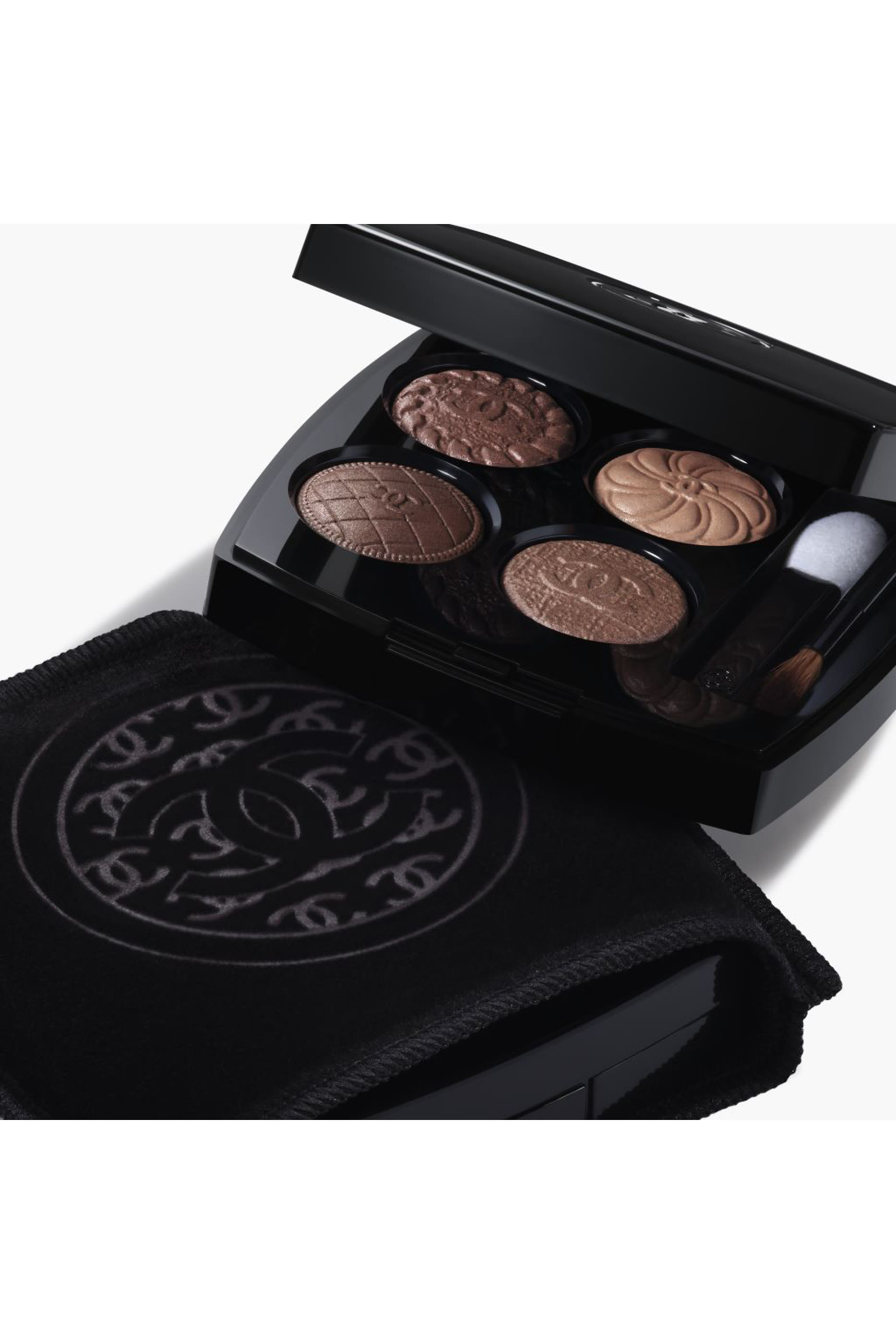 Les 4 Ombres Boutons Multi-Effect Quadra Eyeshadow