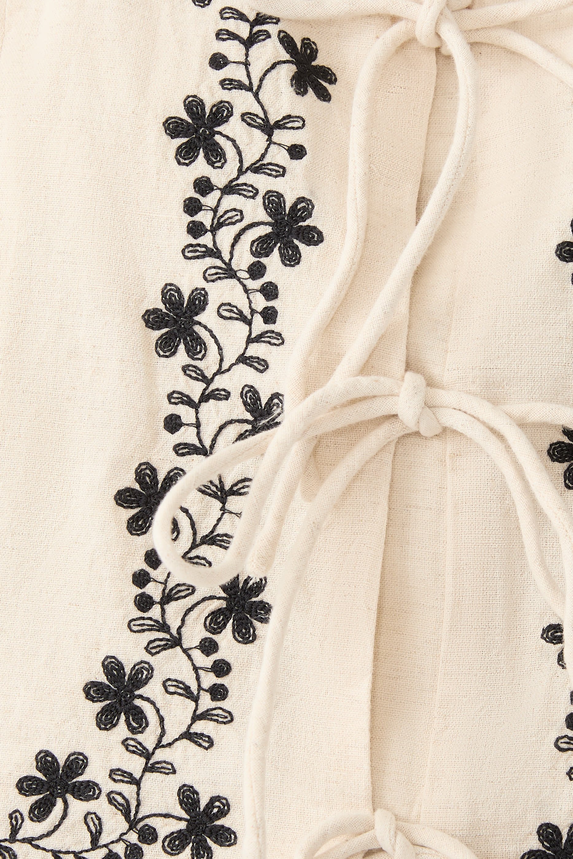 Floral Embroidered Waistcoat