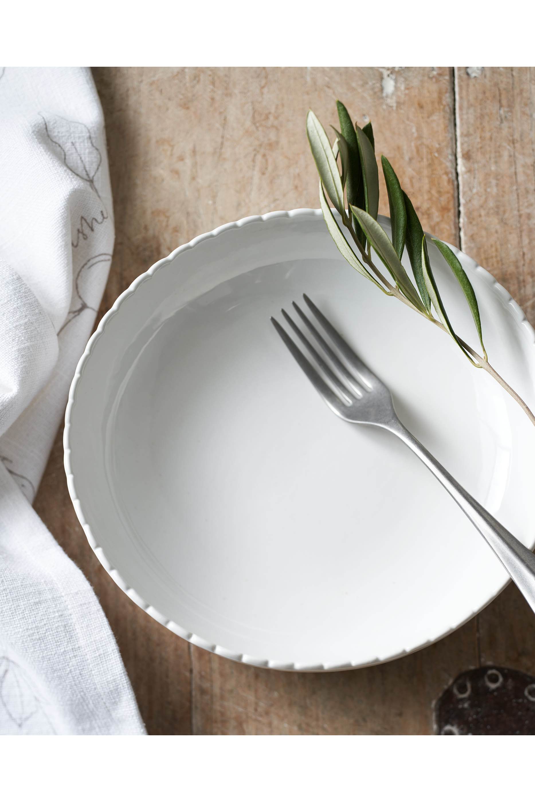 Scalloped Pasta Bowl Set